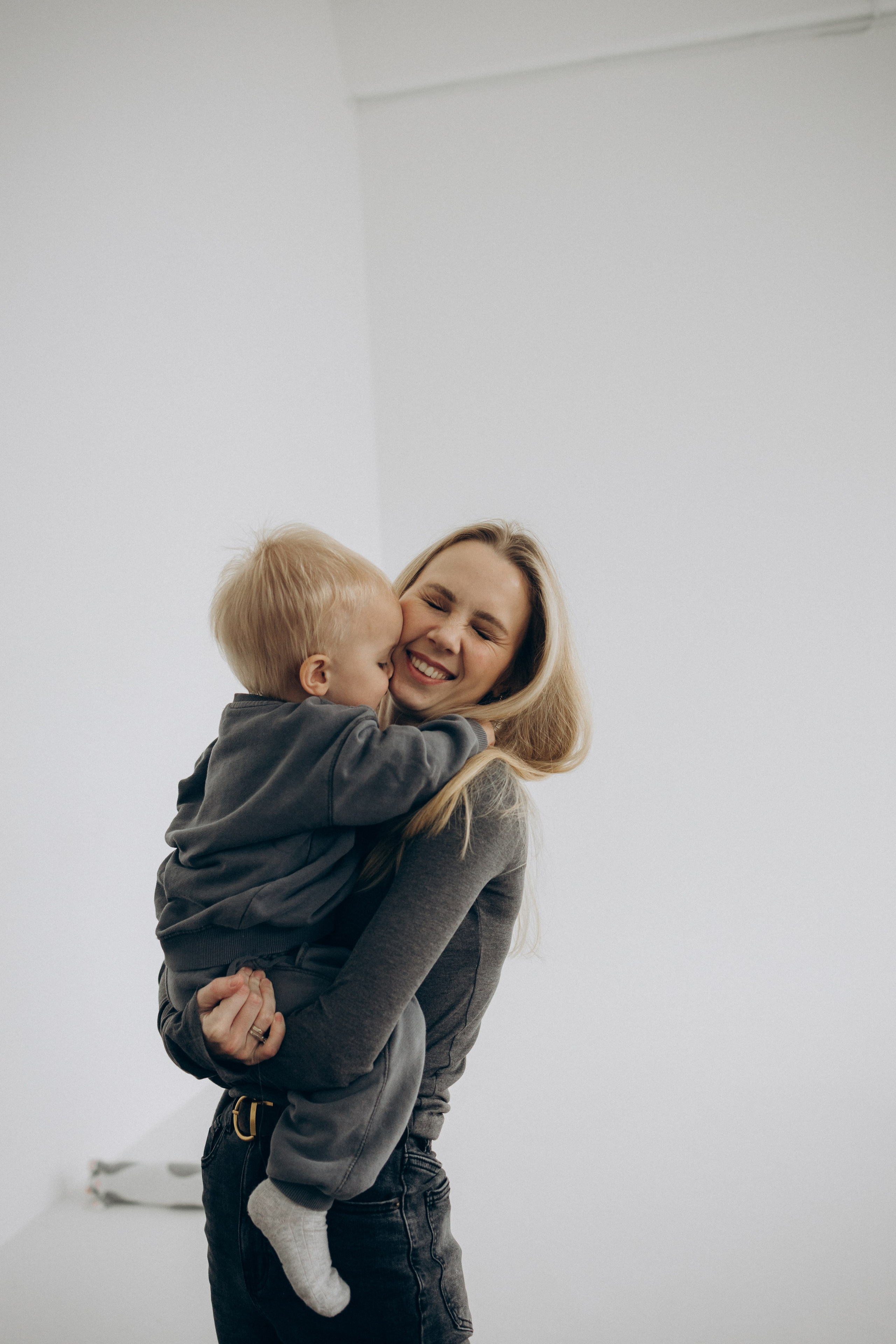 Семейная фотосессия Москва, семейный фотограф в Москве, семейная фотосессия, детский фотограф, семейная фотосессия в студии, семейная фотосессия с сыновьями