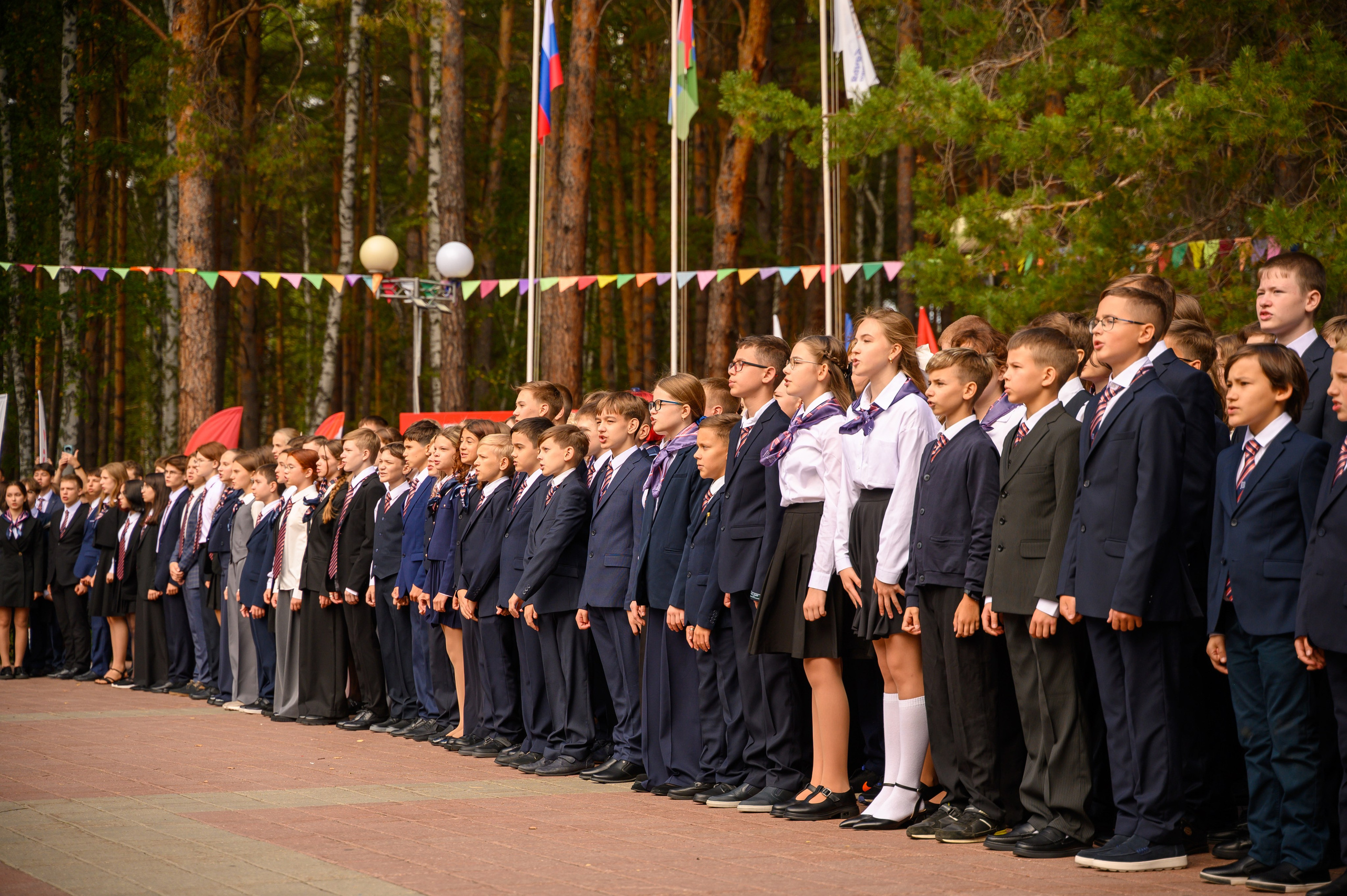 1 сентября линейка ФМШ. Фотограф новорожденных, семейный детский в Тюмени Татьяна Морозова