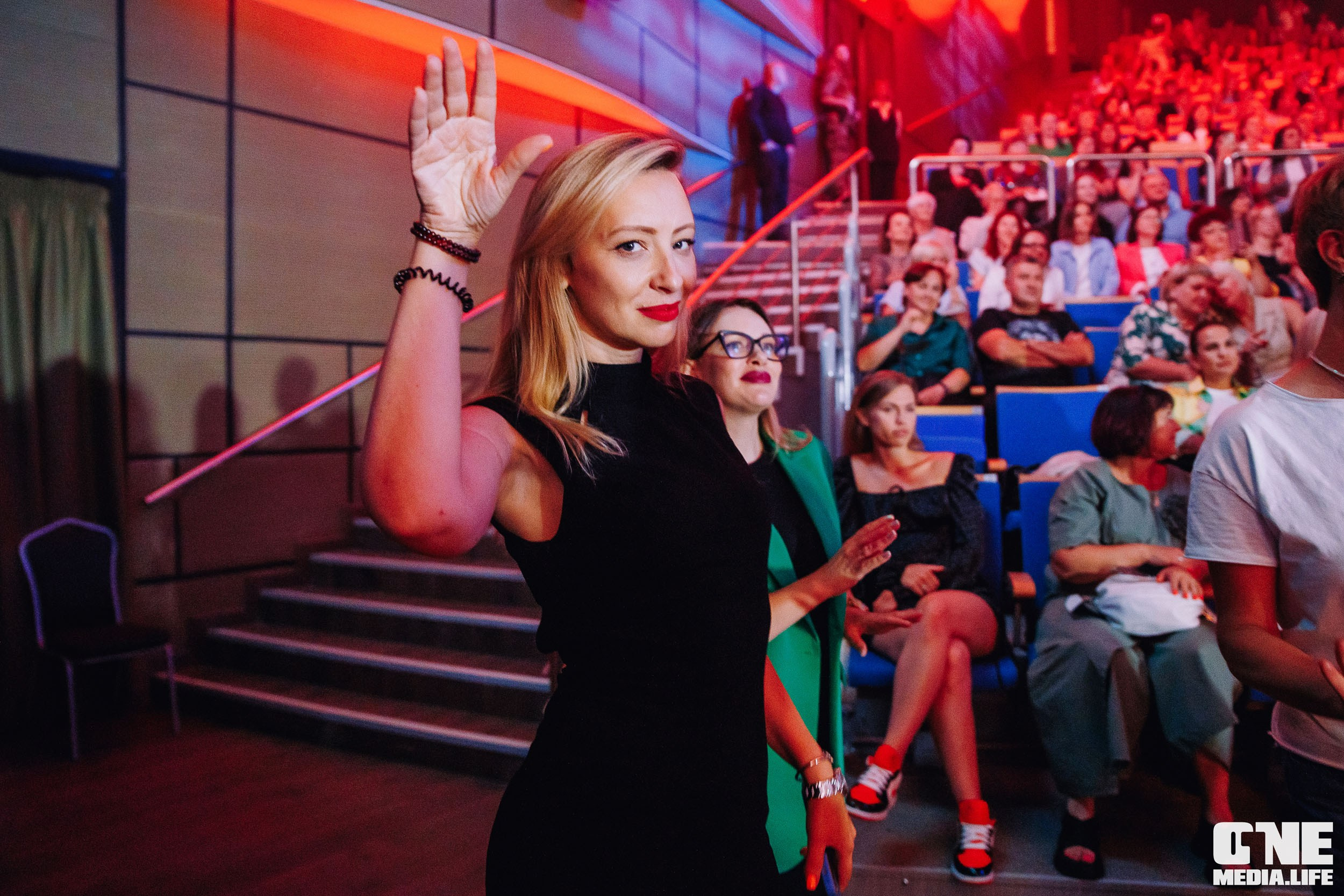 Фоторепортаж с концерта Эмина в Янтарь Холле. One Media Life: фоторепортажи, фотоотчеты с мероприятий и заведений