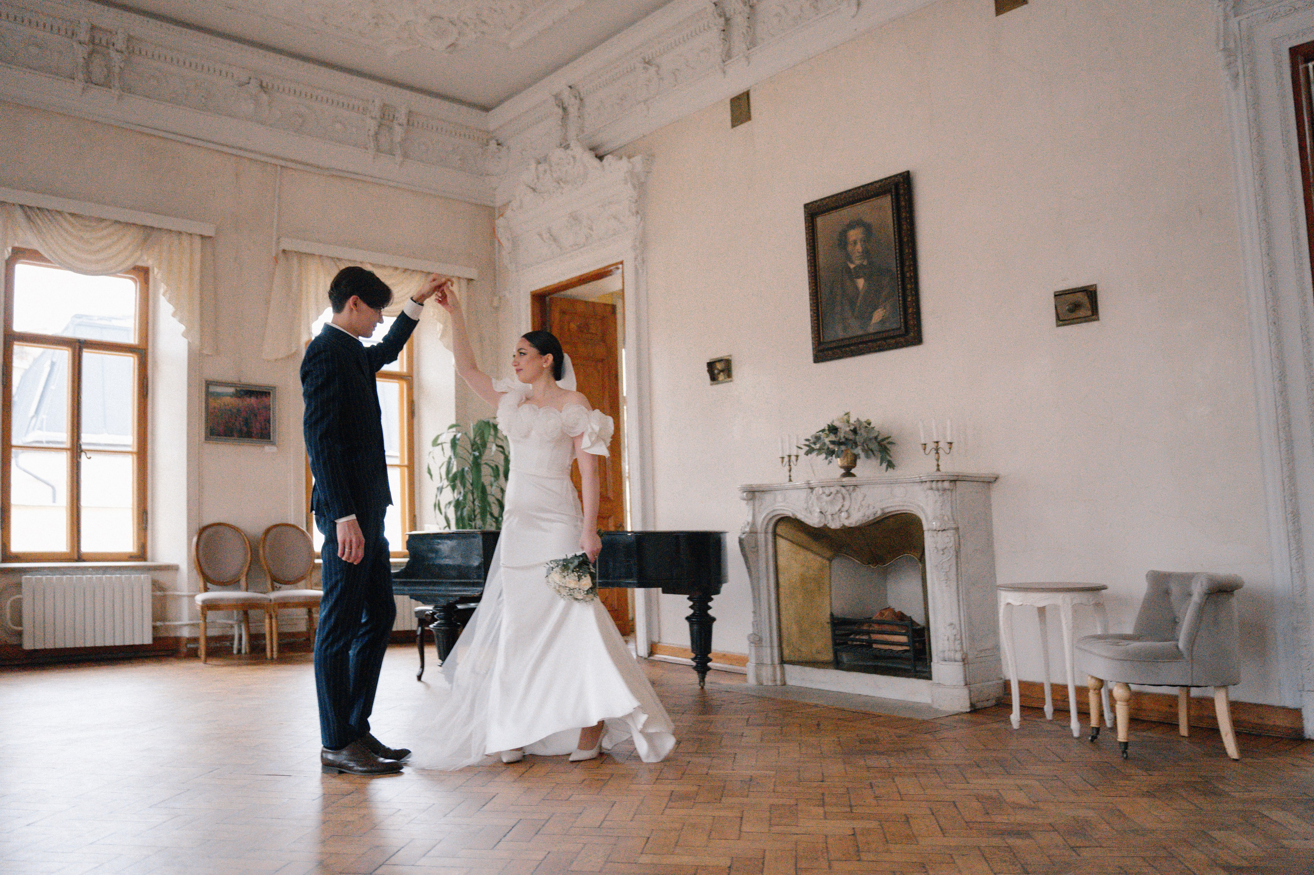 Свадебная фотосессия в Библиотеке читальне им. Пушкина