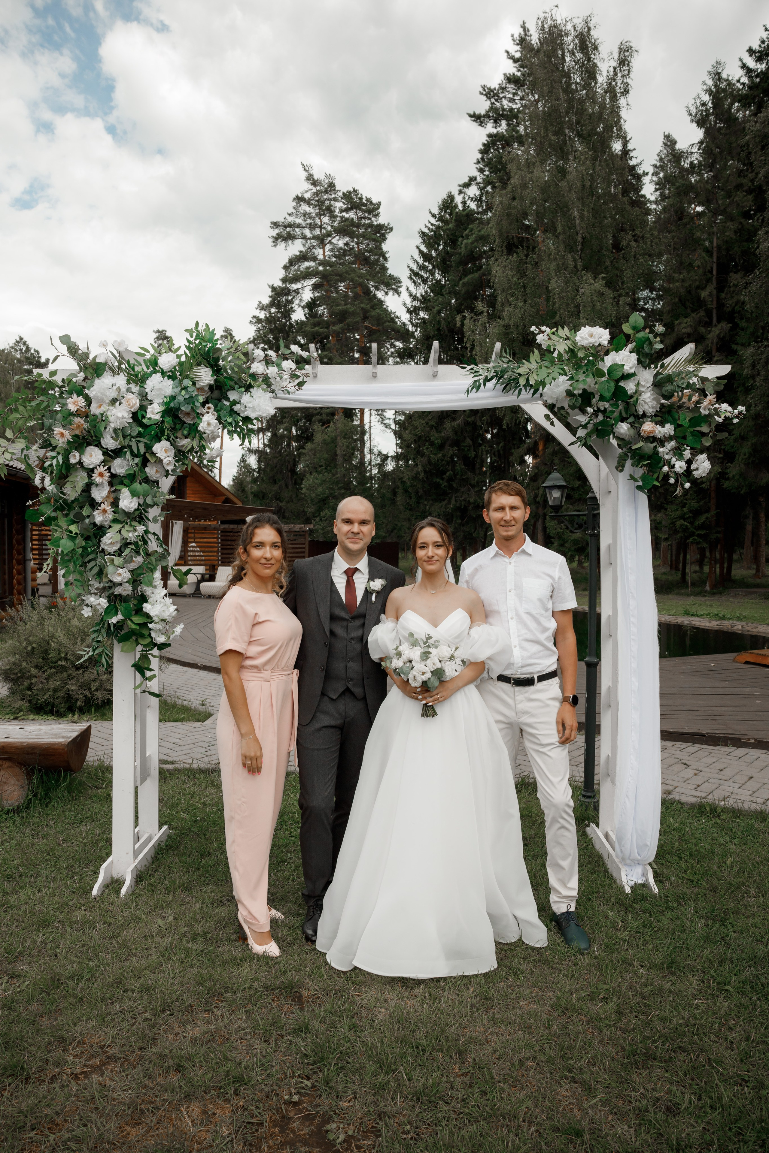 Полина и Дмитрий, загородный клуб «Барин», ЗАГС в г. Пушкино. Свадебный и репортажный фотограф (Москва, Королев и другие)