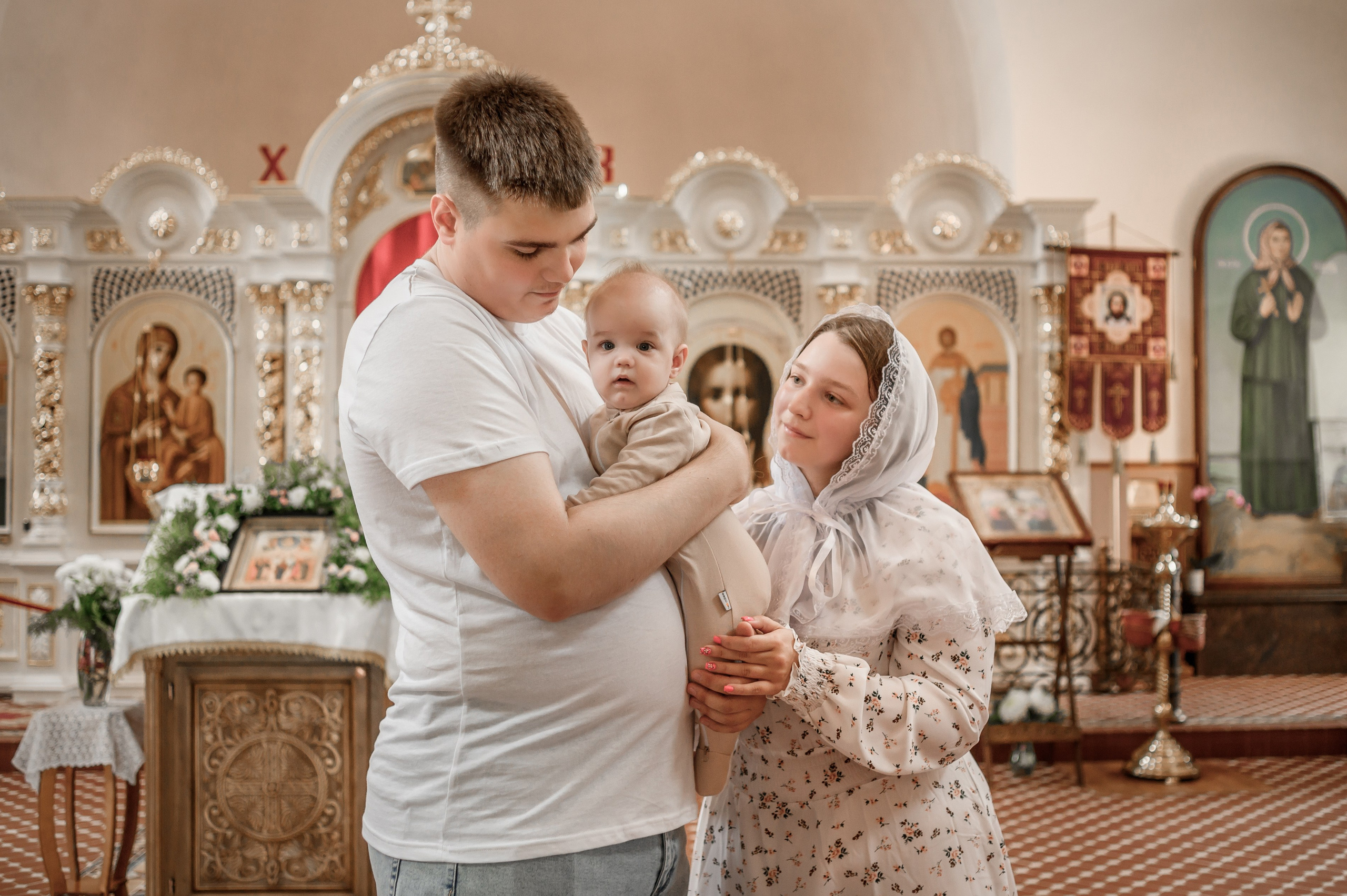 Фотограф на крещение в Рязани Валя Лялина. Фотограф новорождённых в Рязани, фотосъемка выписки из роддома, крещен