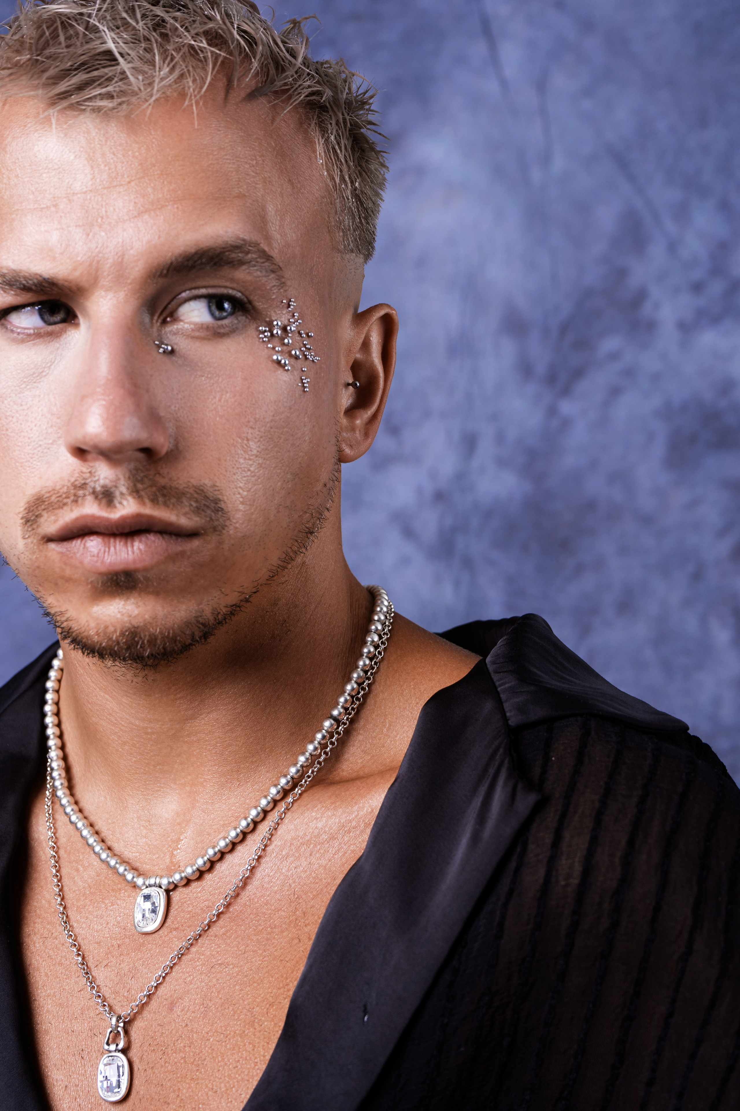 Никита Мусатов. 6x MAGAZINE. Никита Скрипник — ТЕАТР В СТИЛЕ ФЭШН