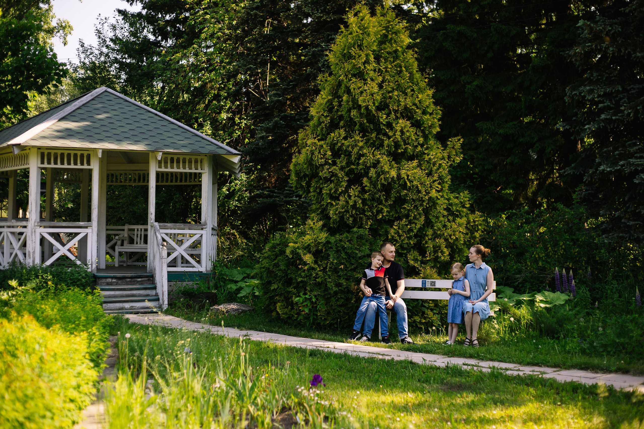 Летняя прогулка в Ботаническом саду города Томска. Семейный фотограф в Томске Максимова Екатерина