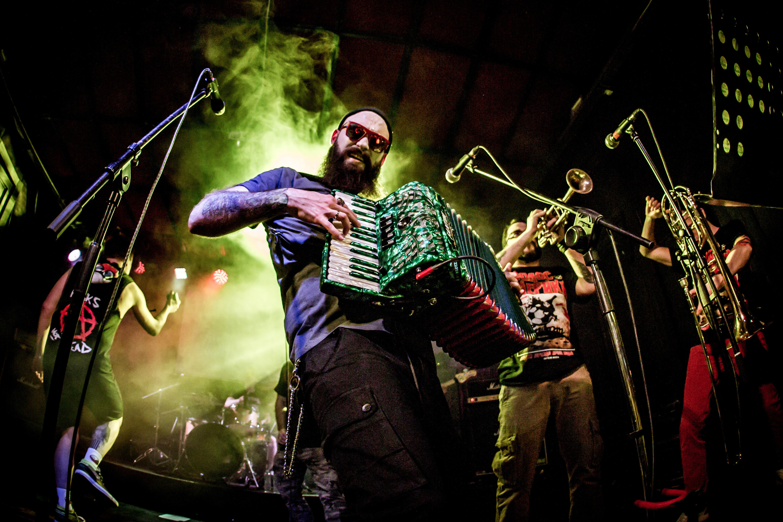 Группа Голос Омерики, клуб Mod