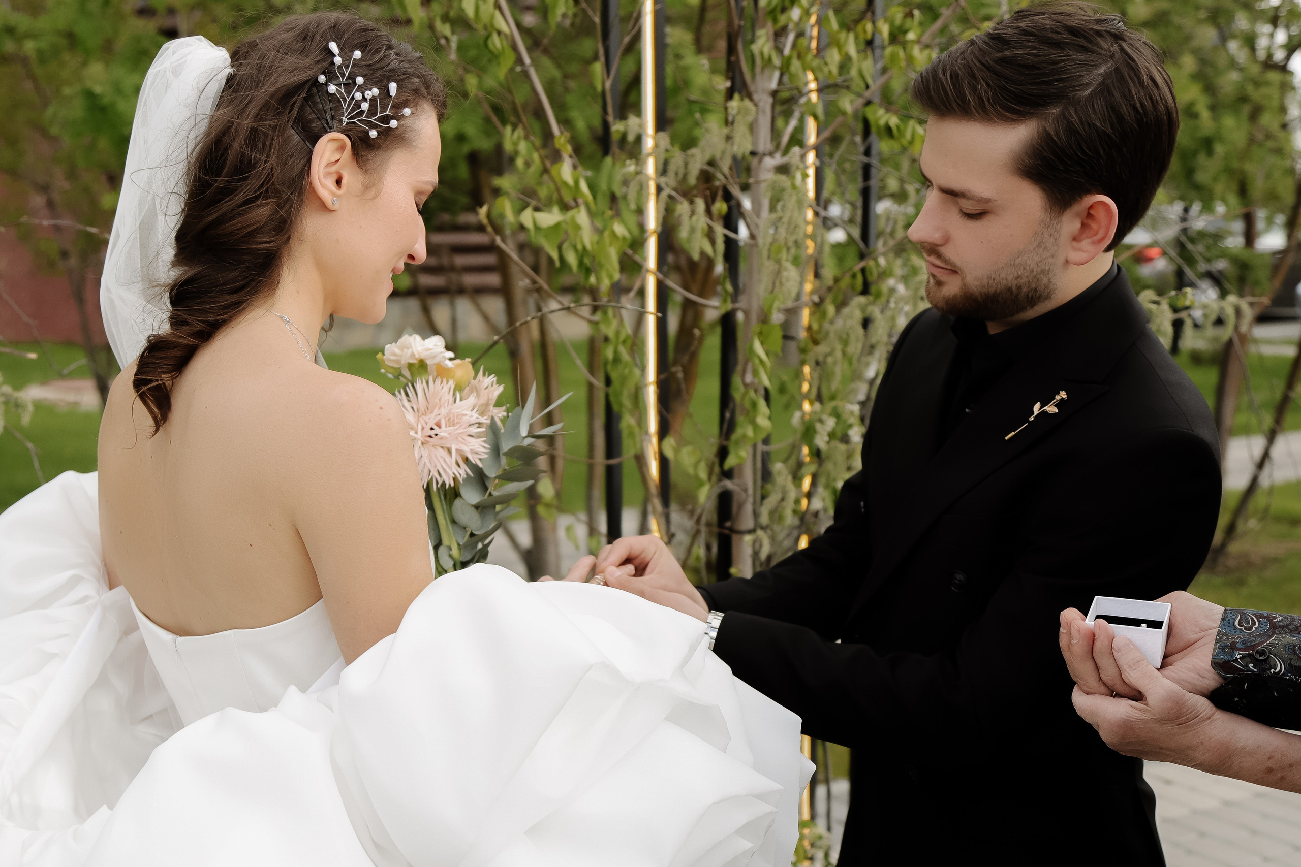 Земля смеётся цветами. Свадебный фотограф Челябинск Полина Чеботарь