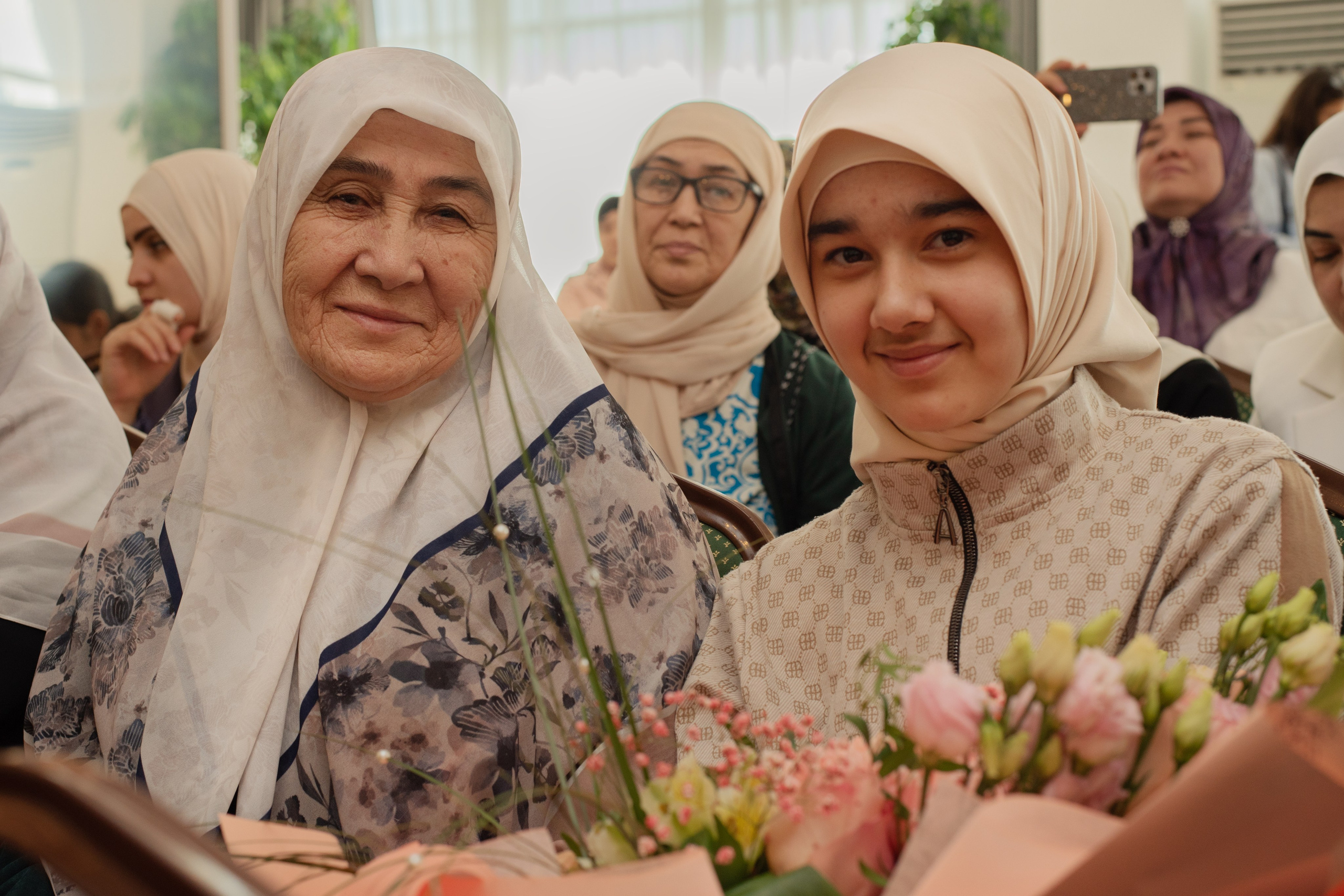 Выпускной в Евразийской женской гуманитарной академии. Лина Курочка — ваш фотограф