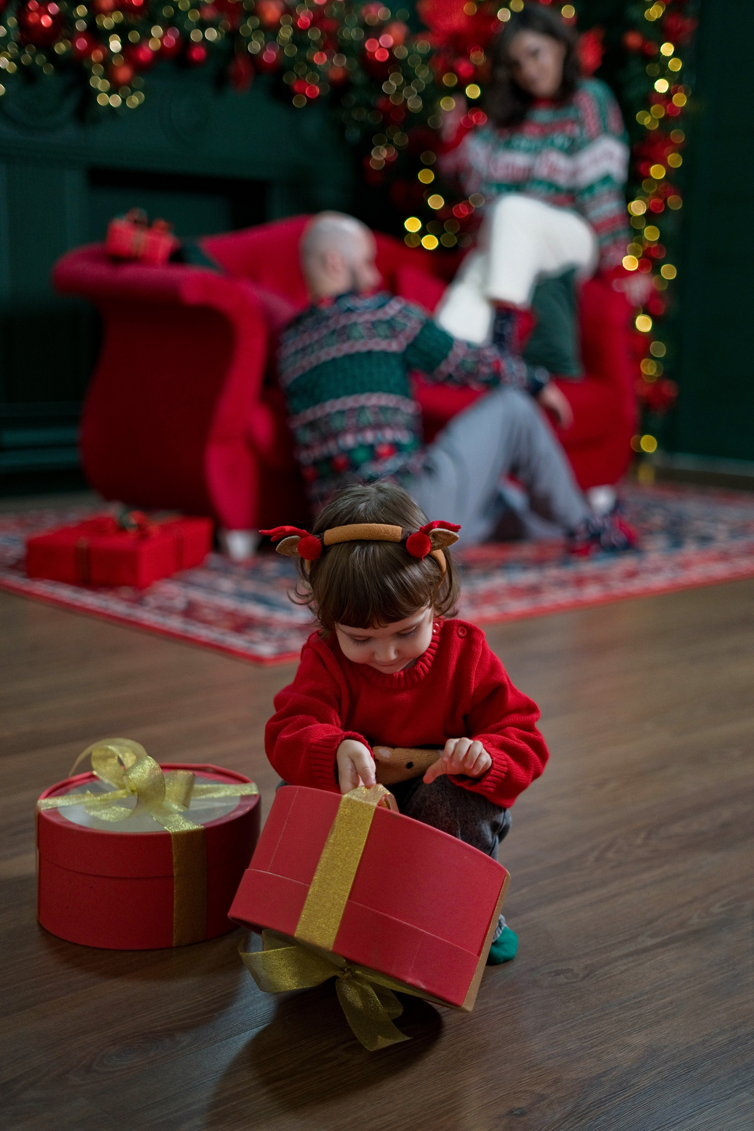 Семейная съемка в новогоднем интерьере. Профессиональный Фотограф в Сочи Марина Ситкина