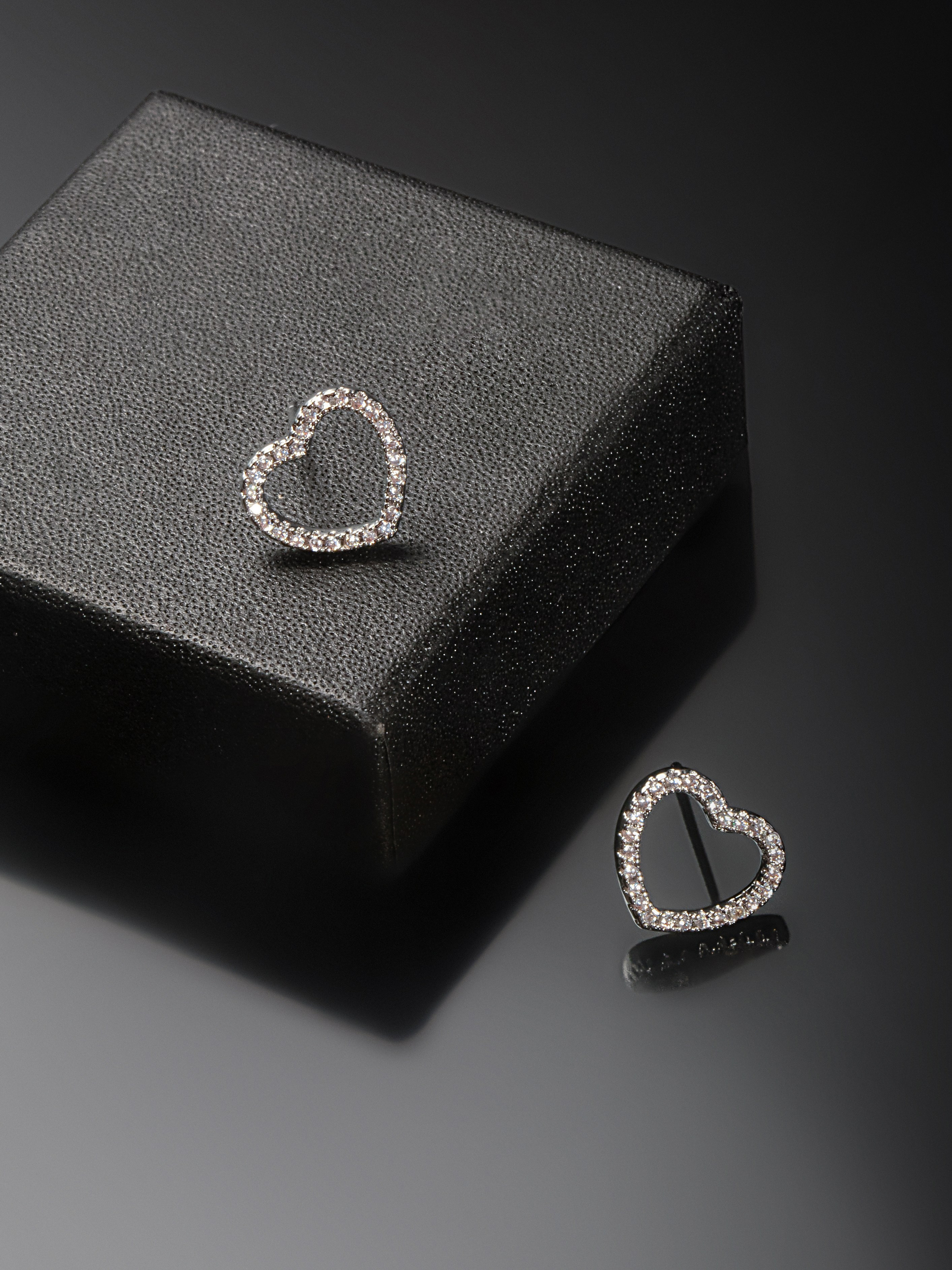 Ретушь фотографий колец и часов | Студия SVITHART