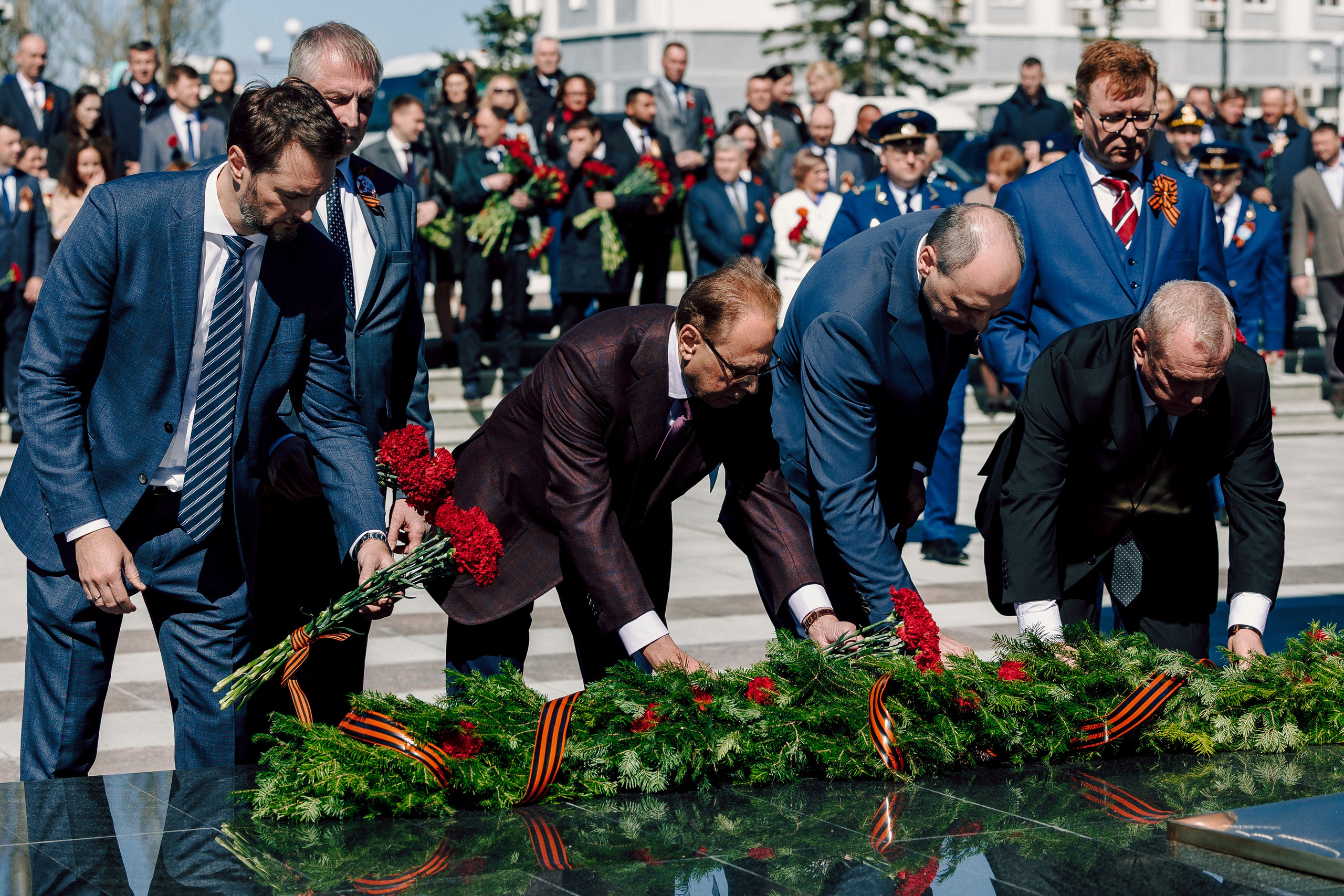 Торжественный митинг, посвящённый открытию Мемориала Славы воинам-новотрубникам. Лёшка Варзегов — фотограф