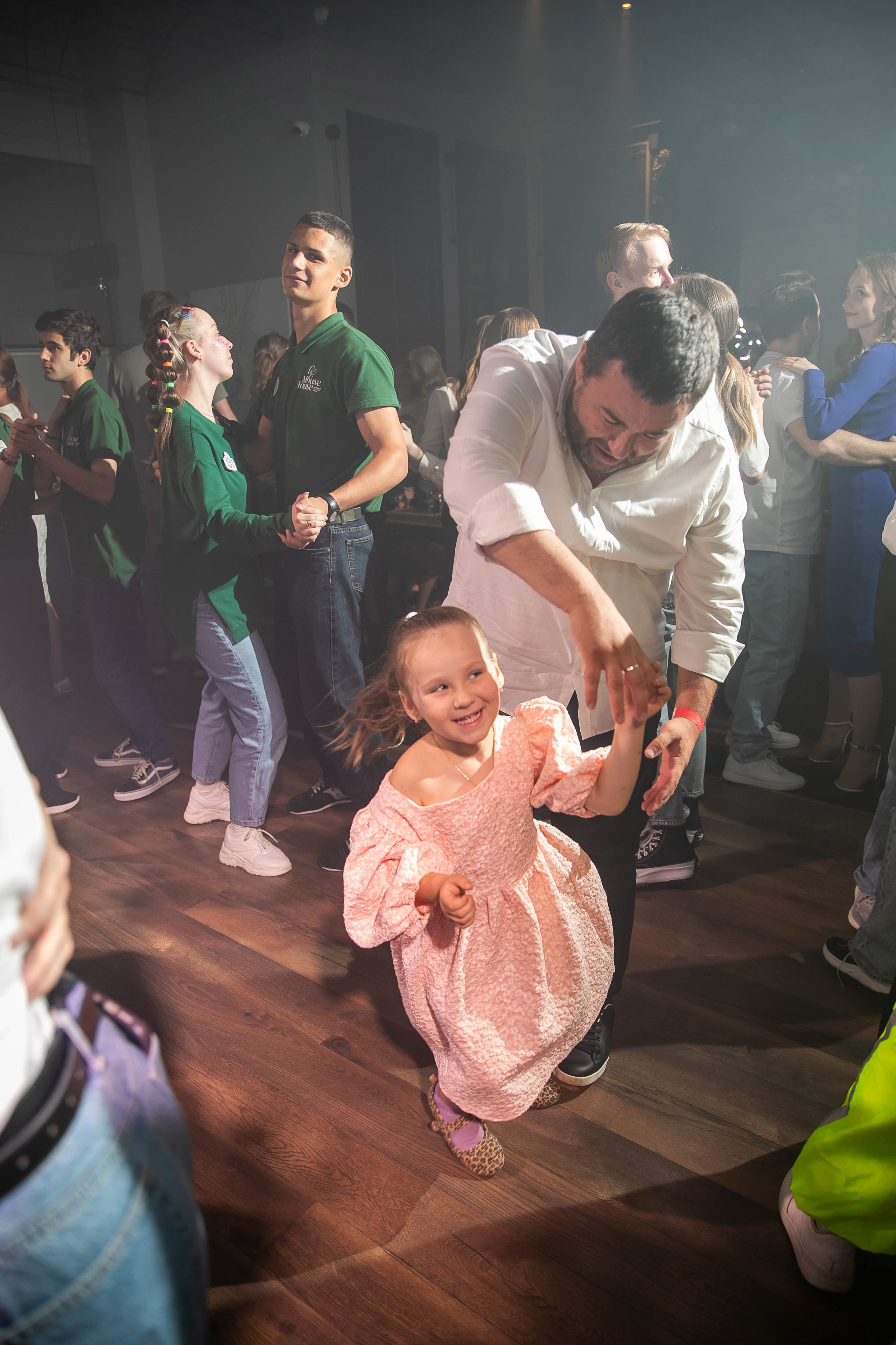 Отпетые мошенники в Mouse House. NesterovaMaria.ru