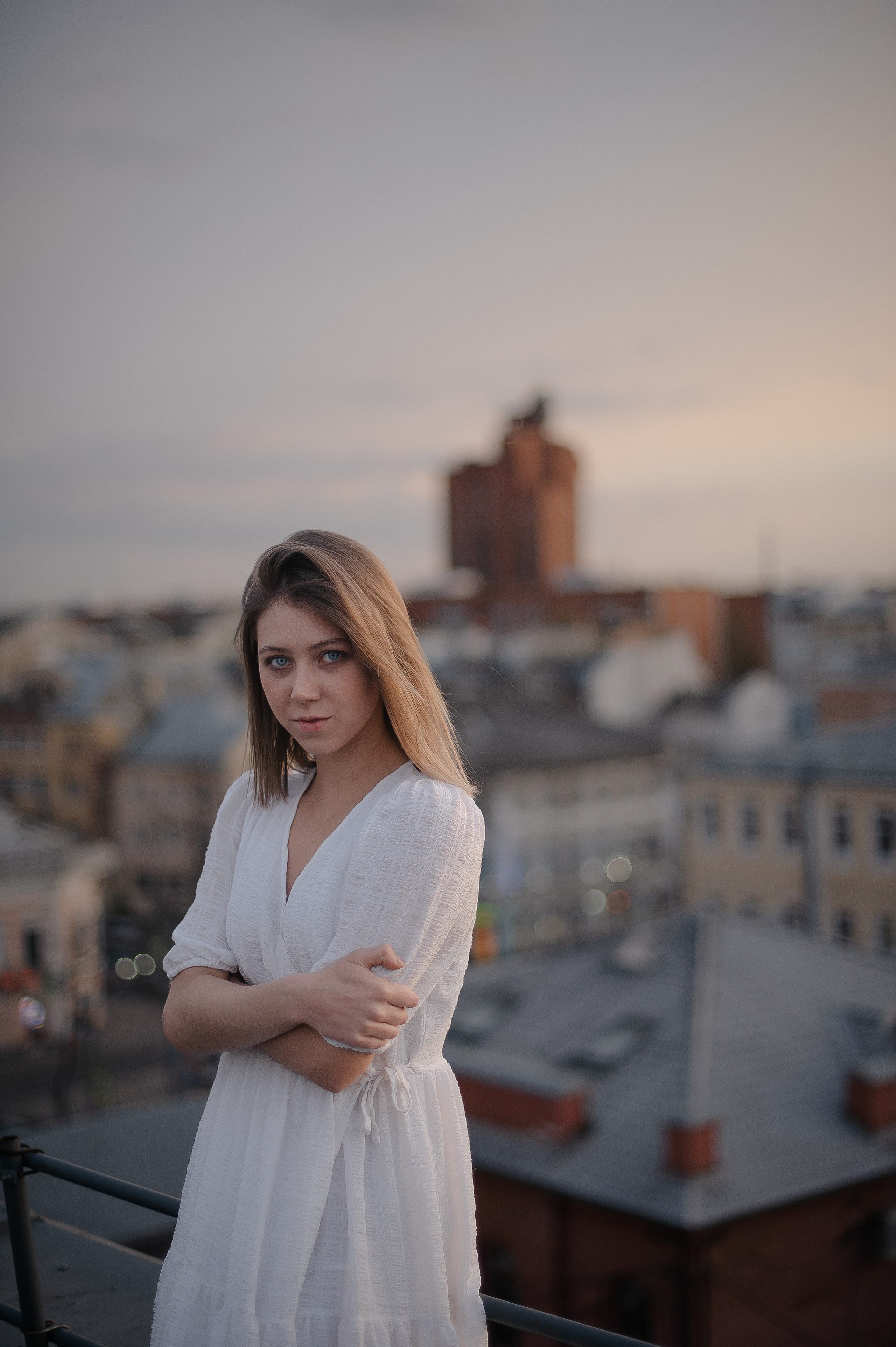 Екатерина, выпускница ЯГТИ имени Фирса Шишигина. Портретная прогулка по городу. Свадебный фотограф в Ярославле Денис Медоваров