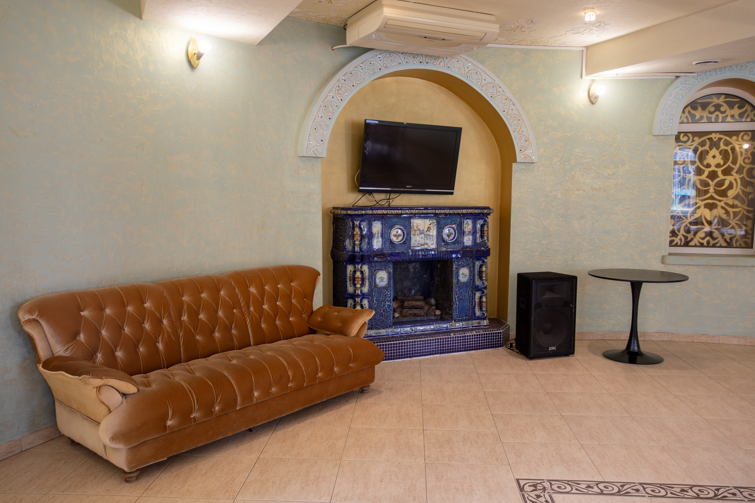 Концертный клуб «Сердце замка» A-Alvo, фото интерьерного фотографа Алексея Муравьёва, музыкальное пространство УфаЛобби клуба «Сердце замка» A-Alvo, съёмка интерьерного фотографа Алексея Муравьёва, концертная площадкаЗал концертного клуба «Сердце замка» A-Alvo, работа интерьерного фотографа Алексея Муравьёва, мероприятия УфаСцена клуба «Сердце замка» A-Alvo, фото интерьерного фотографа Алексея Муравьёва, музыкальные выступленияФойе концертного клуба «Сердце замка» A-Alvo, съёмка интерьерного фотографа Алексея Муравьёва, атмосфера УфаАкустика клуба «Сердце замка» A-Alvo, работа интерьерного фотографа Алексея Муравьёва, живой звукЗона отдыха «Сердце замка» A-Alvo, фото интерьерного фотографа Алексея Муравьёва, комфорт для зрителейВход в клуб «Сердце замка» A-Alvo, съёмка интерьерного фотографа Алексея Муравьёва, концертная площадка УфаИнтерьер концертного клуба «Сердце замка» A-Alvo, работа интерьерного фотографа Алексея Муравьёва, мероприятияОсвещение клуба «Сердце замка» A-Alvo, фото интерьерного фотографа Алексея Муравьёва, концертный зал УфаЗвуковое оборудование «Сердце замка» A-Alvo, съёмка интерьерного фотографа Алексея Муравьёва, музыкальная площадкаМеста для зрителей клуб «Сердце замка» A-Alvo, работа интерьерного фотографа Алексея Муравьёва, комфорт УфаБарная зона «Сердце замка» A-Alvo, фото интерьерного фотографа Алексея Муравьёва, концертная площадкаВестибюль клуба «Сердце замка» A-Alvo, съёмка интерьерного фотографа Алексея Муравьёва, вход УфаОбщая панорама концертного клуба «Сердце замка» A-Alvo, работа интерьерного фотографа Алексея Муравьёва, музыкальное пространство