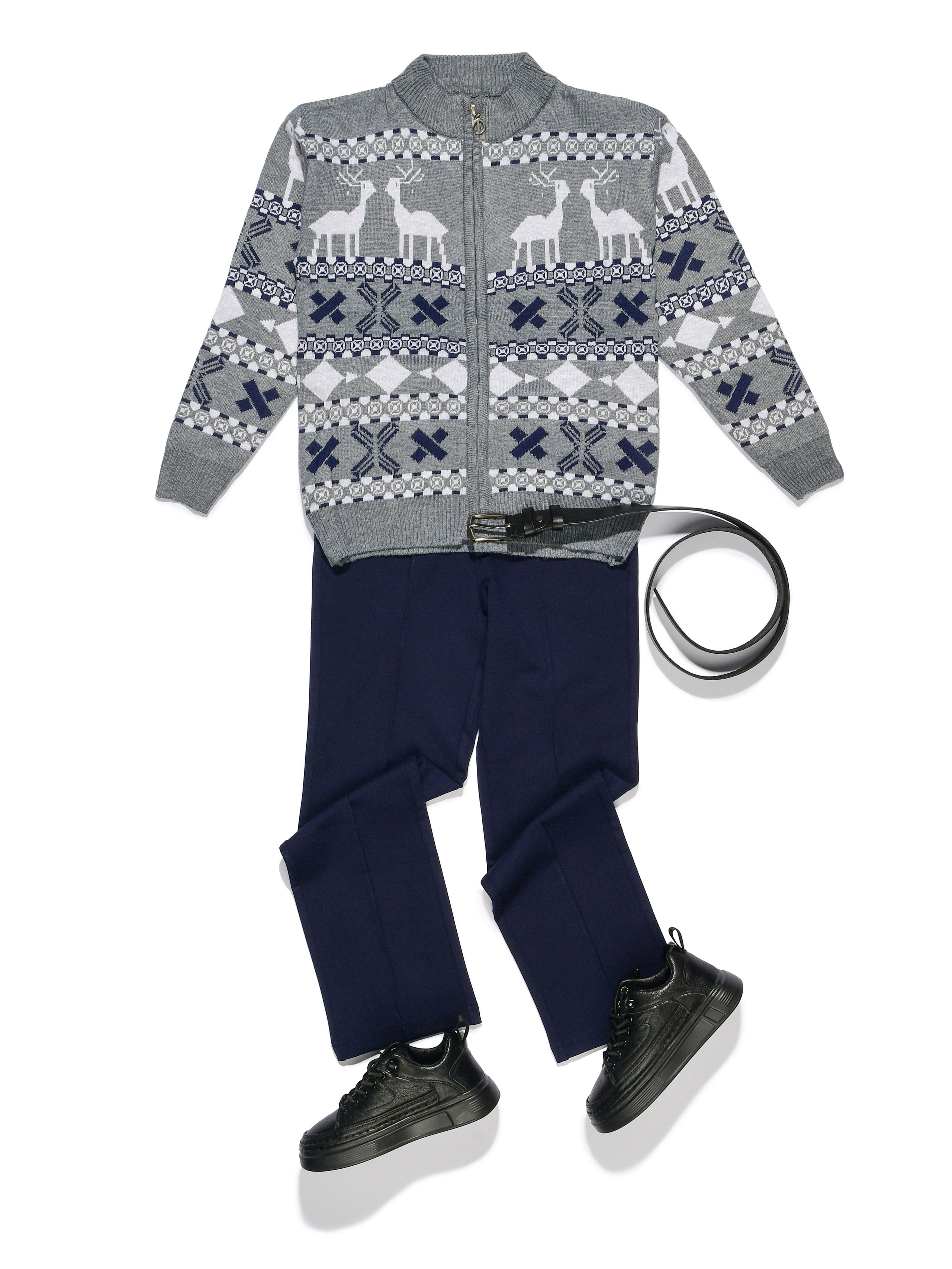 Предметная съёмка одежды для маркеплейсов в Москве. Предметный фотограф Константин Агафонов — предметная съёмка и фотосъёмка в Москве