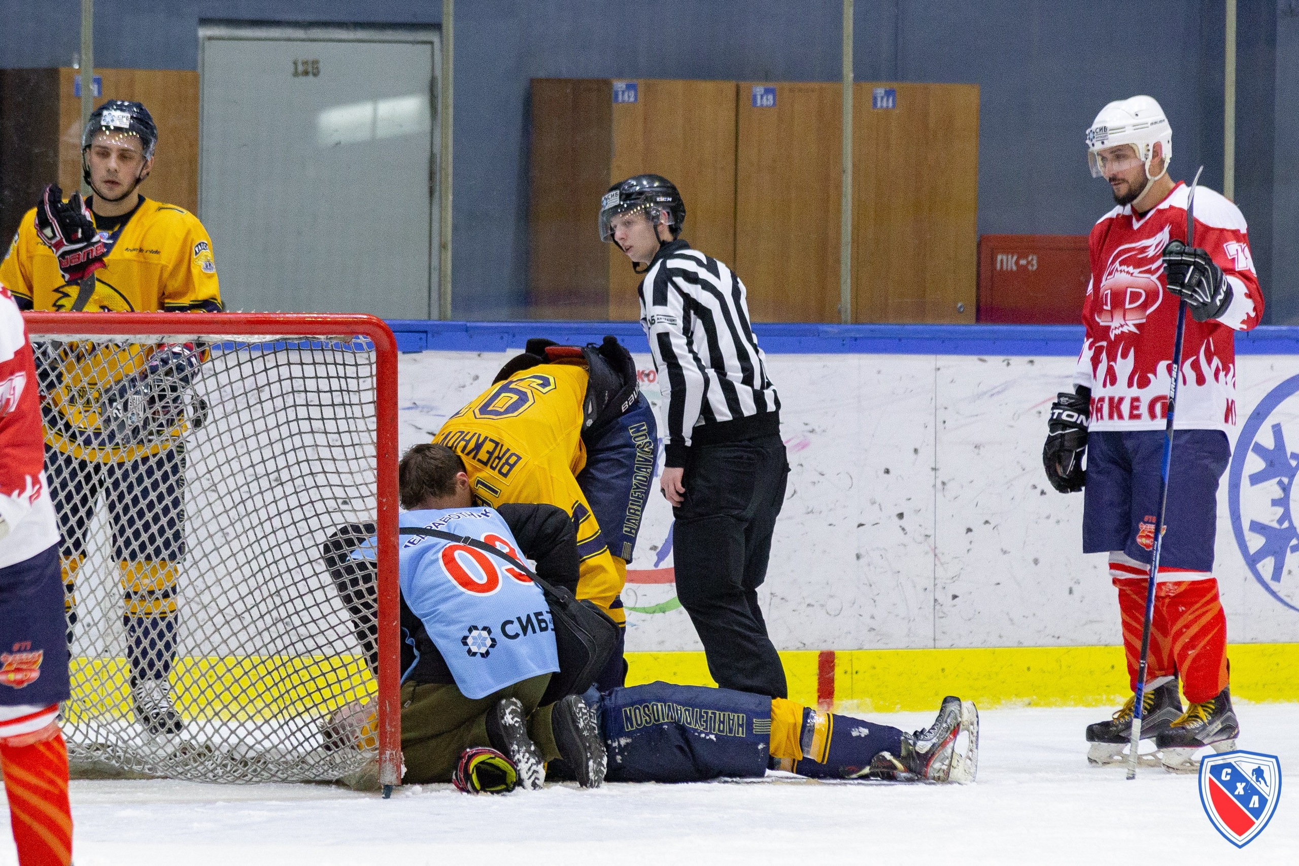 Хоккей. Фотограф Комаров Сергей