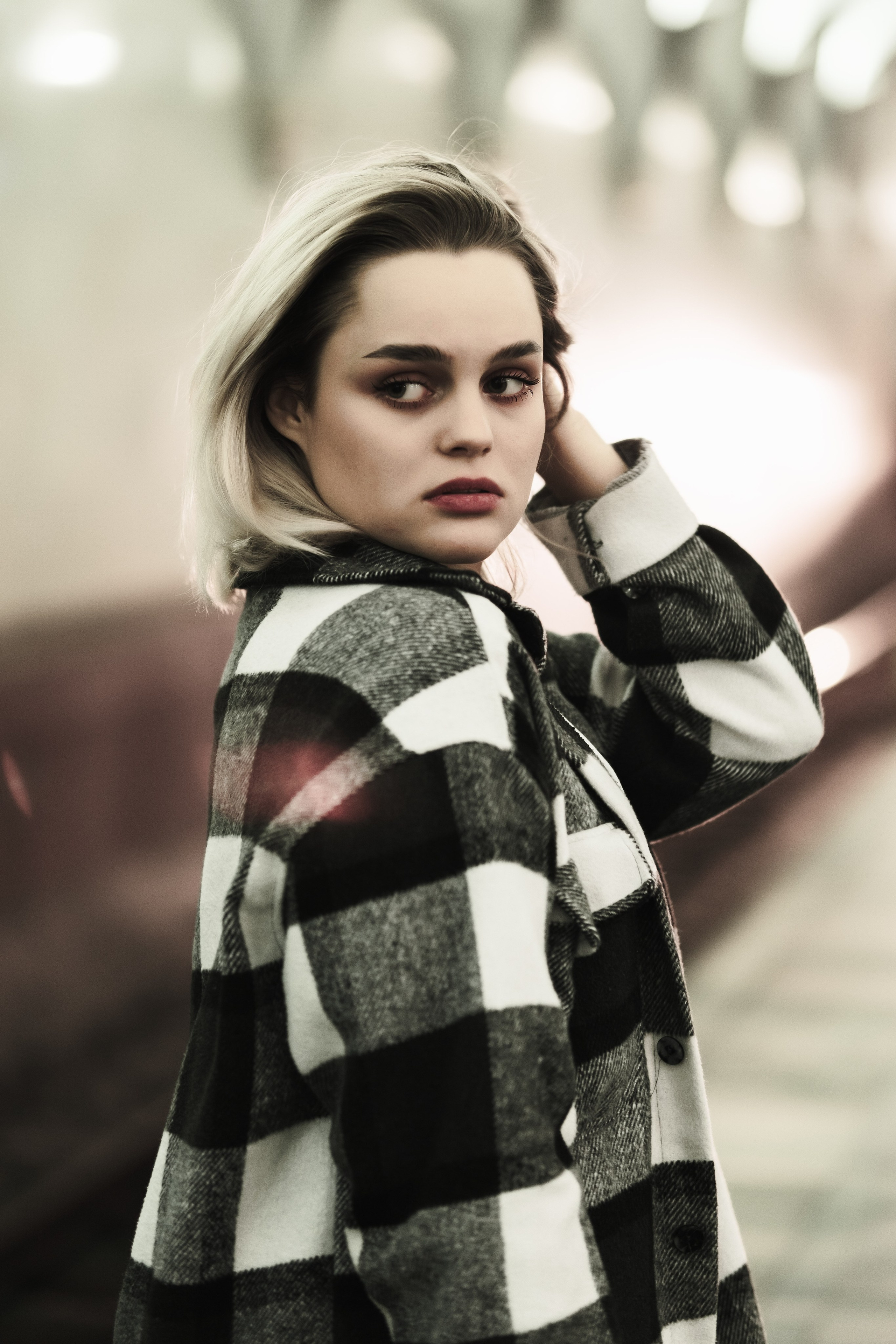 Жанна с Катей в метро. Фотограф в Москве Максим Скоробогатов