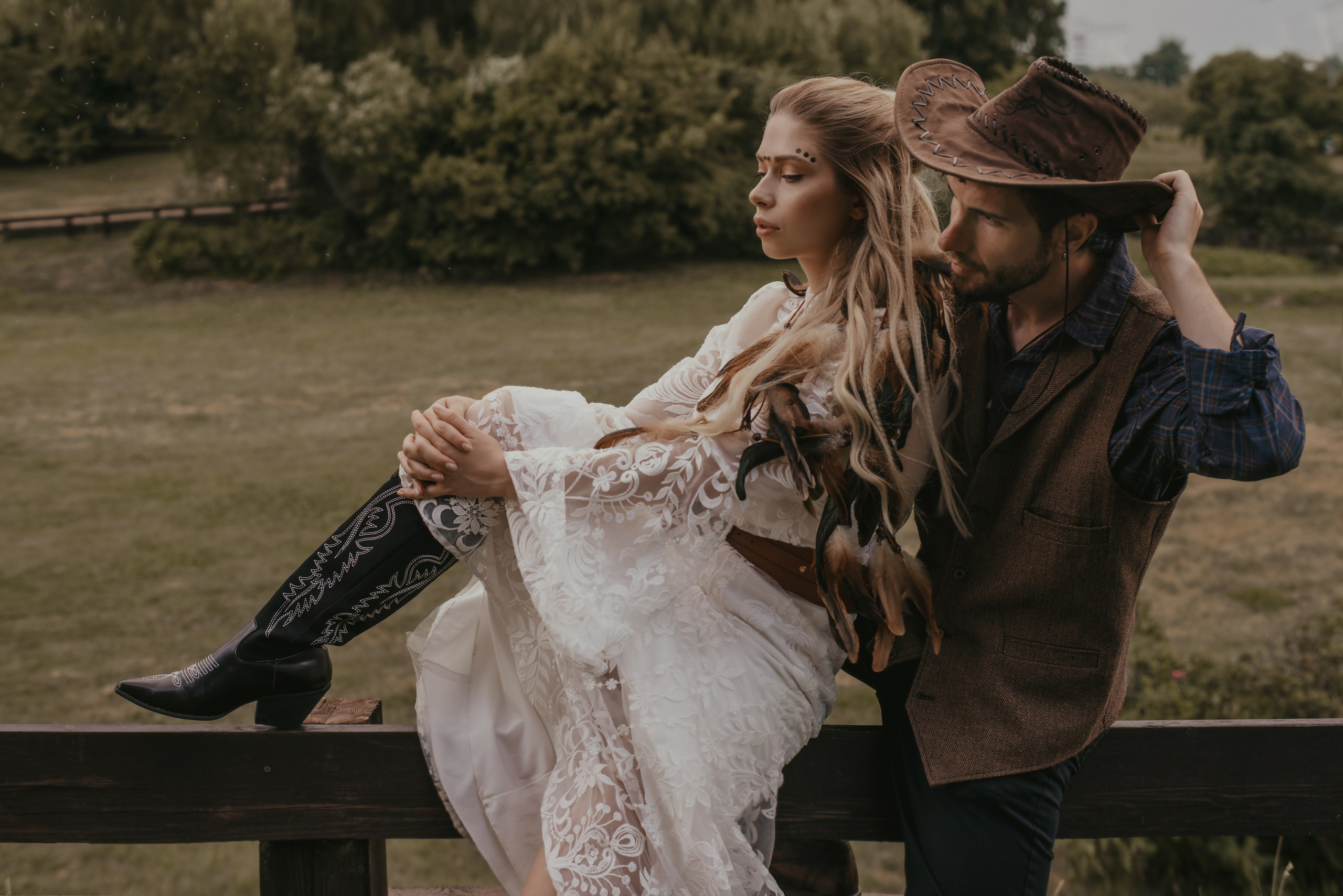 Свадебная лав стори фотосессия в стиле бохо. Фотограф Москва: тематическая фотосессия с подбором образа
