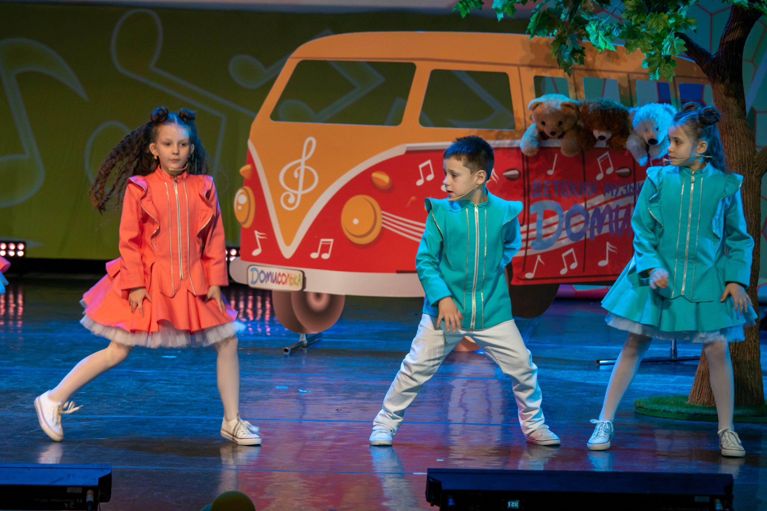 Съёмка концерта для Домисольки, большой концертный зал Космос. «Студия DRONAVT`s» — видеосъёмка и фотография г. Москва