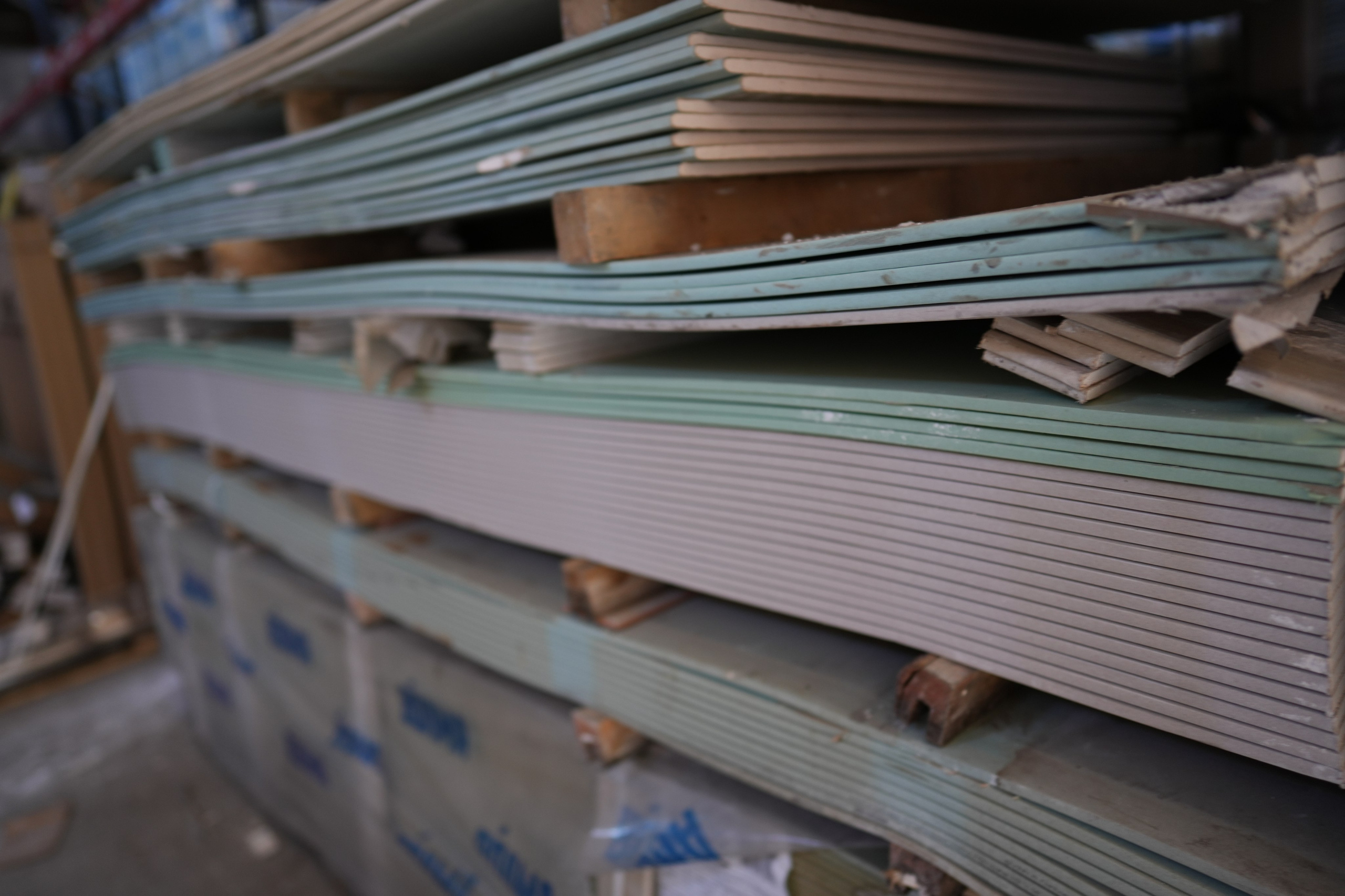 Гипсокартон и профиль. Строительный магазин низких цен Экономкин