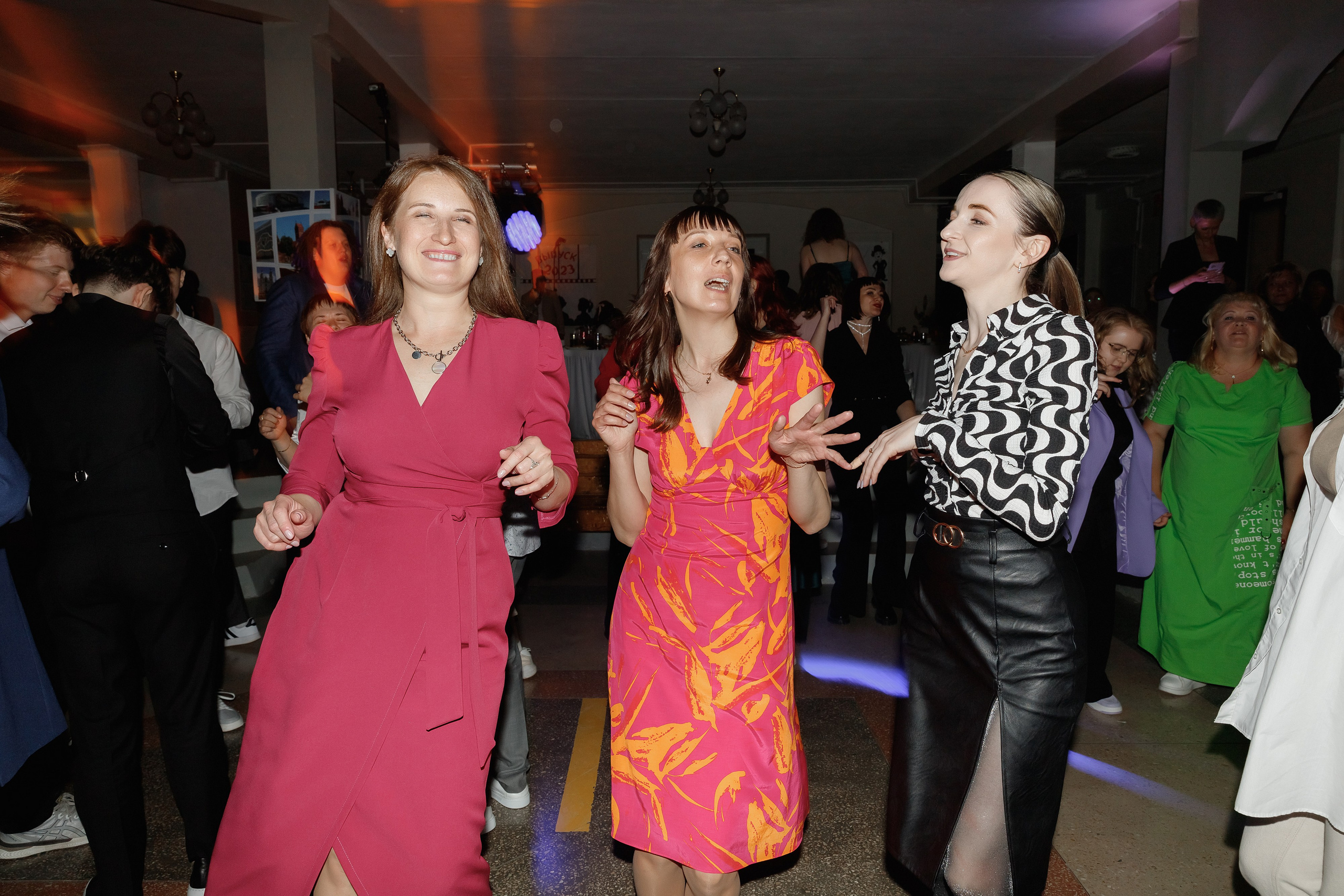 Школьный выпускной 2023 год в Минске. Свадебный фотограф в Минске/Беларуси Сергей Спиридонов