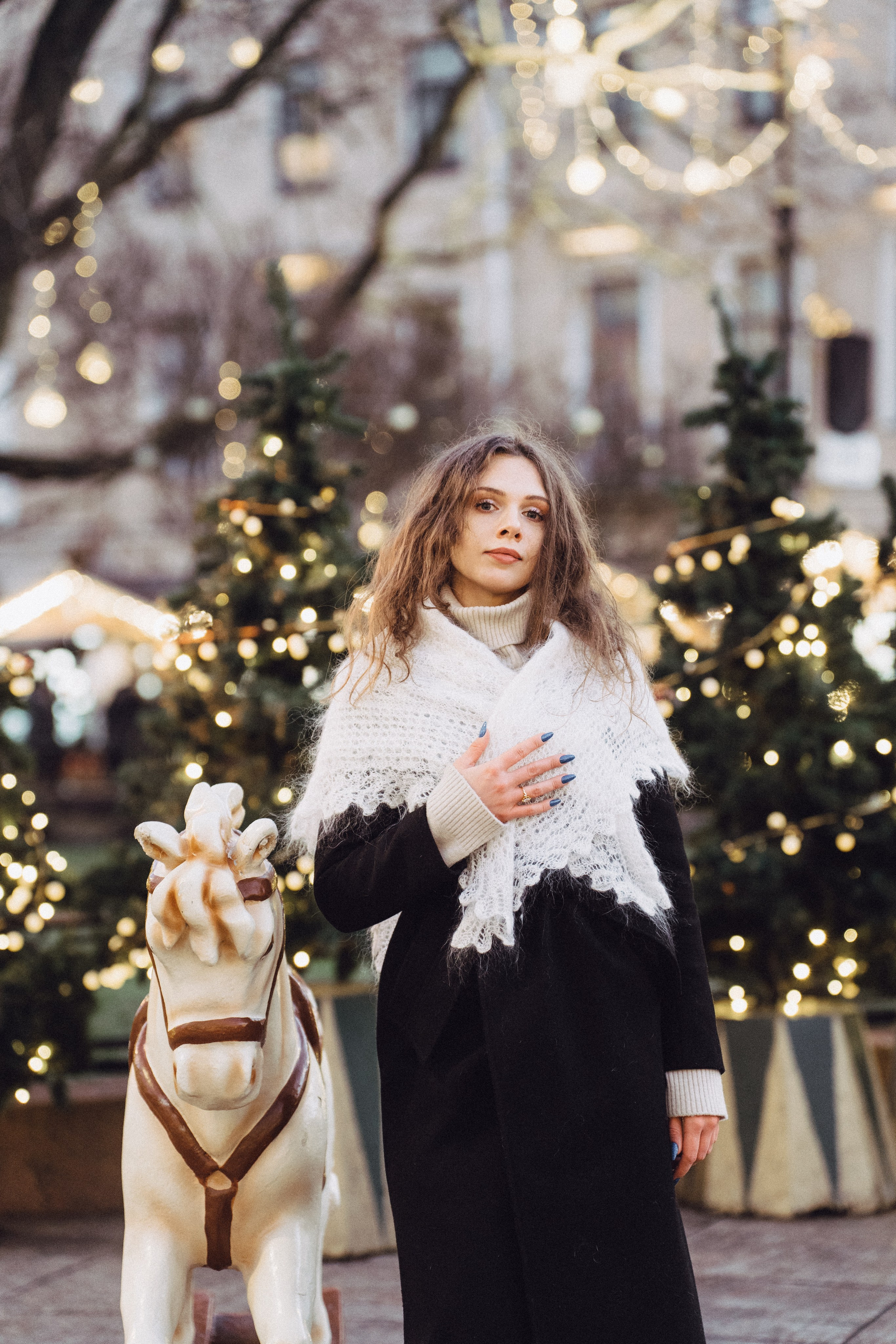 ПРОГУЛКА НА МАНЕЖНОЙ ПЛОЩАДИ ДЛЯ ДЕВУШКИ ПЕРЕД НОВЫМ ГОДОМ (НОВОГОДНЯЯ ФОТОСЕССИИЯ НА МАНЕЖНОЙ ПЛОЩАДИ). Профессиональный фотограф, Санкт-Петербург — Виктория Богомолова
