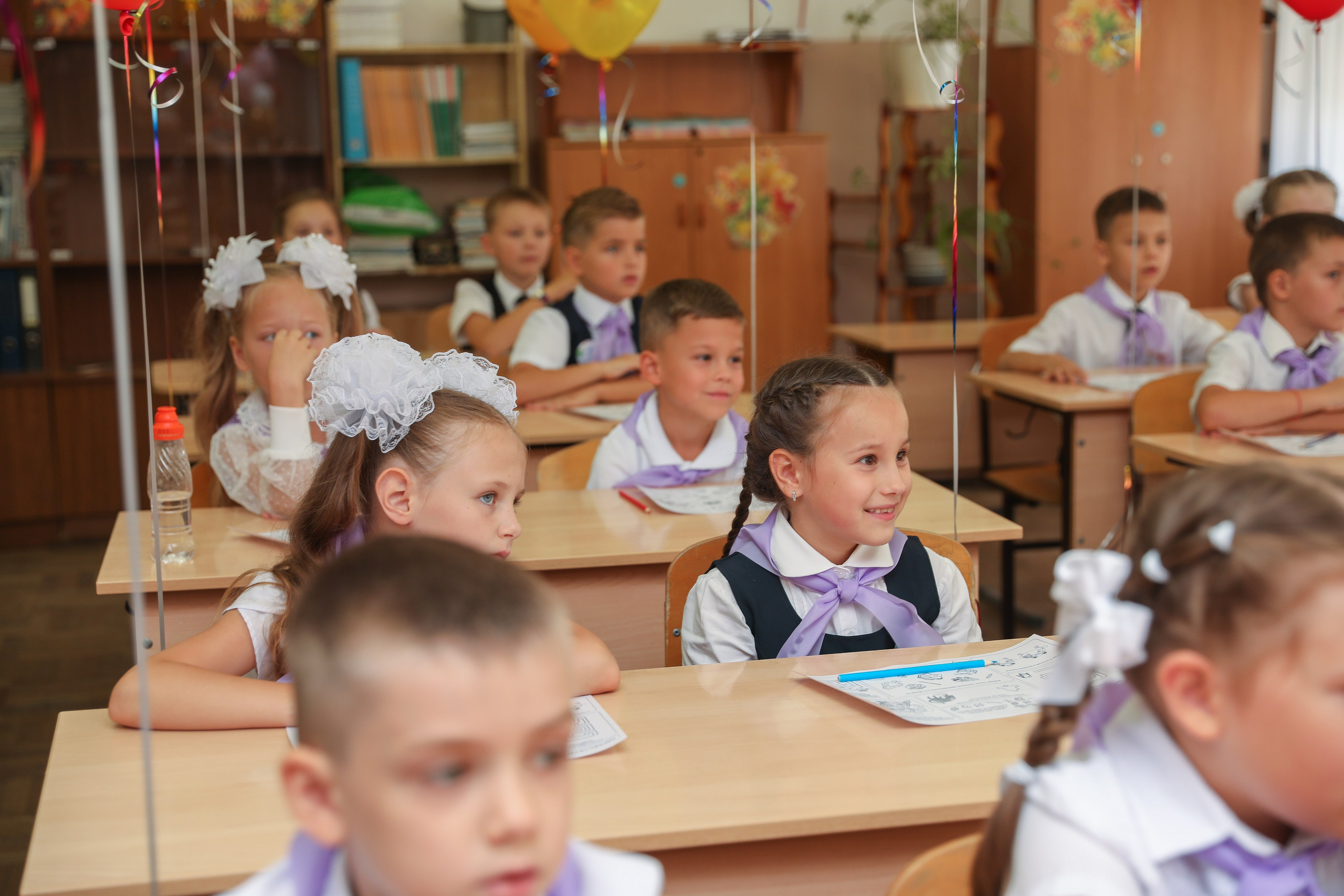 ЛИЦЕЙ ИСТЭК. Photographer Viktoriya Markushina «My world throug»