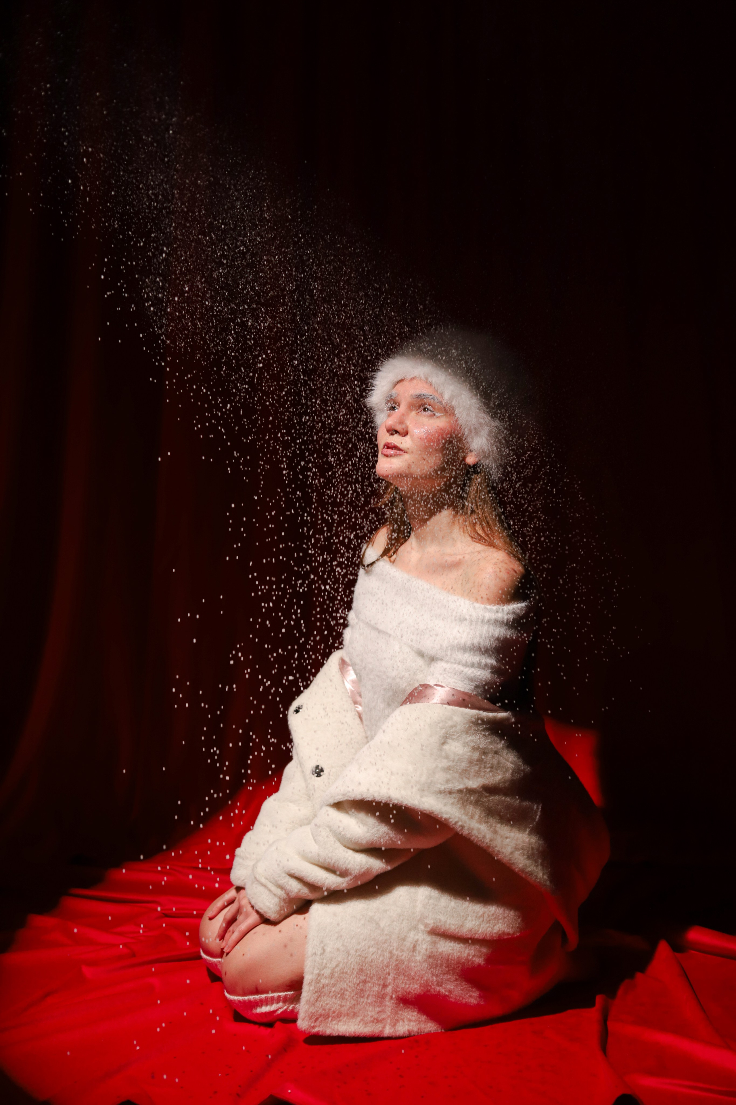 Фотодень — красные шторы. Kate Bunny | фотограф и видеограф в Люберцах