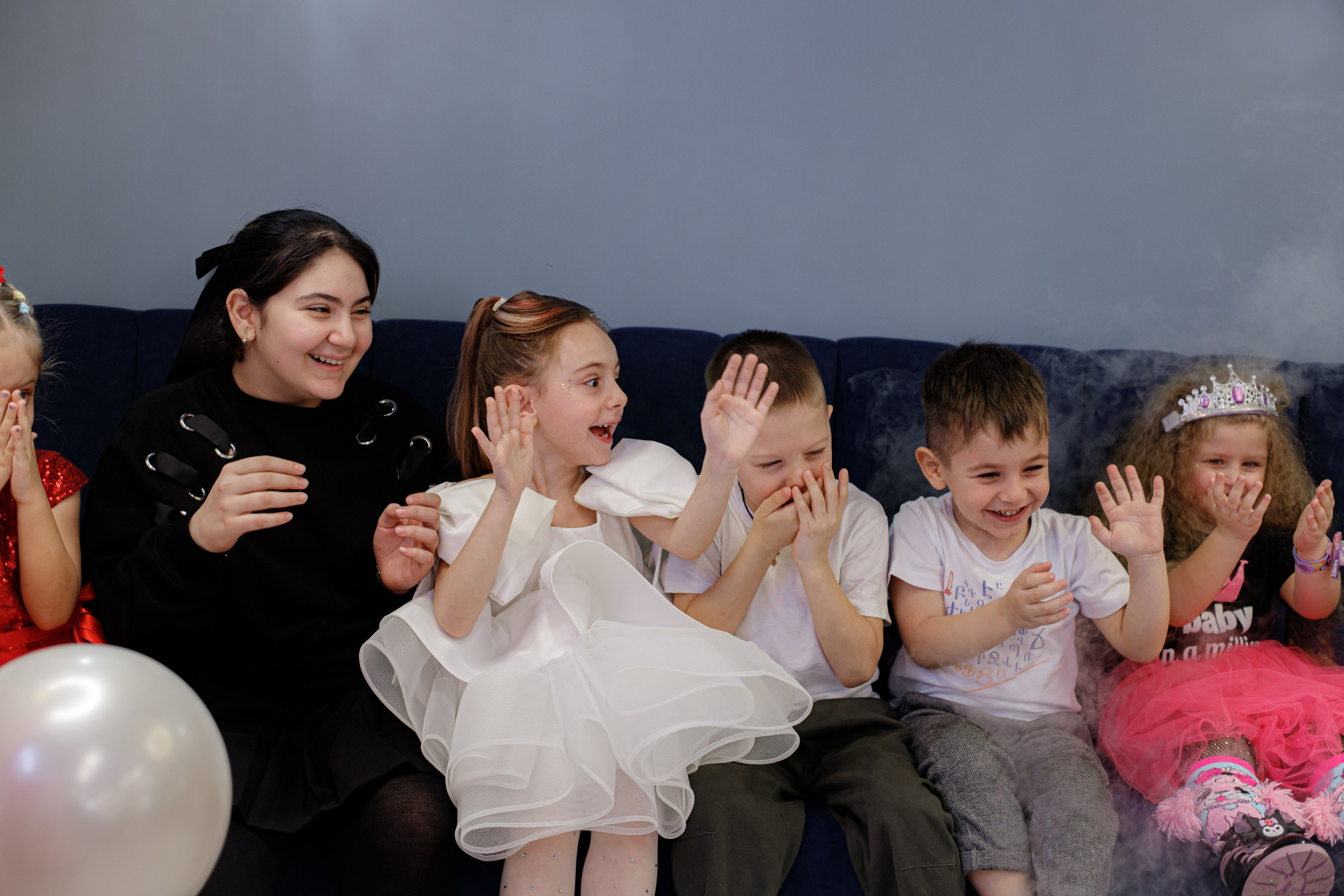 ASIA'S BIRTHDAY PARTY. Photokarish