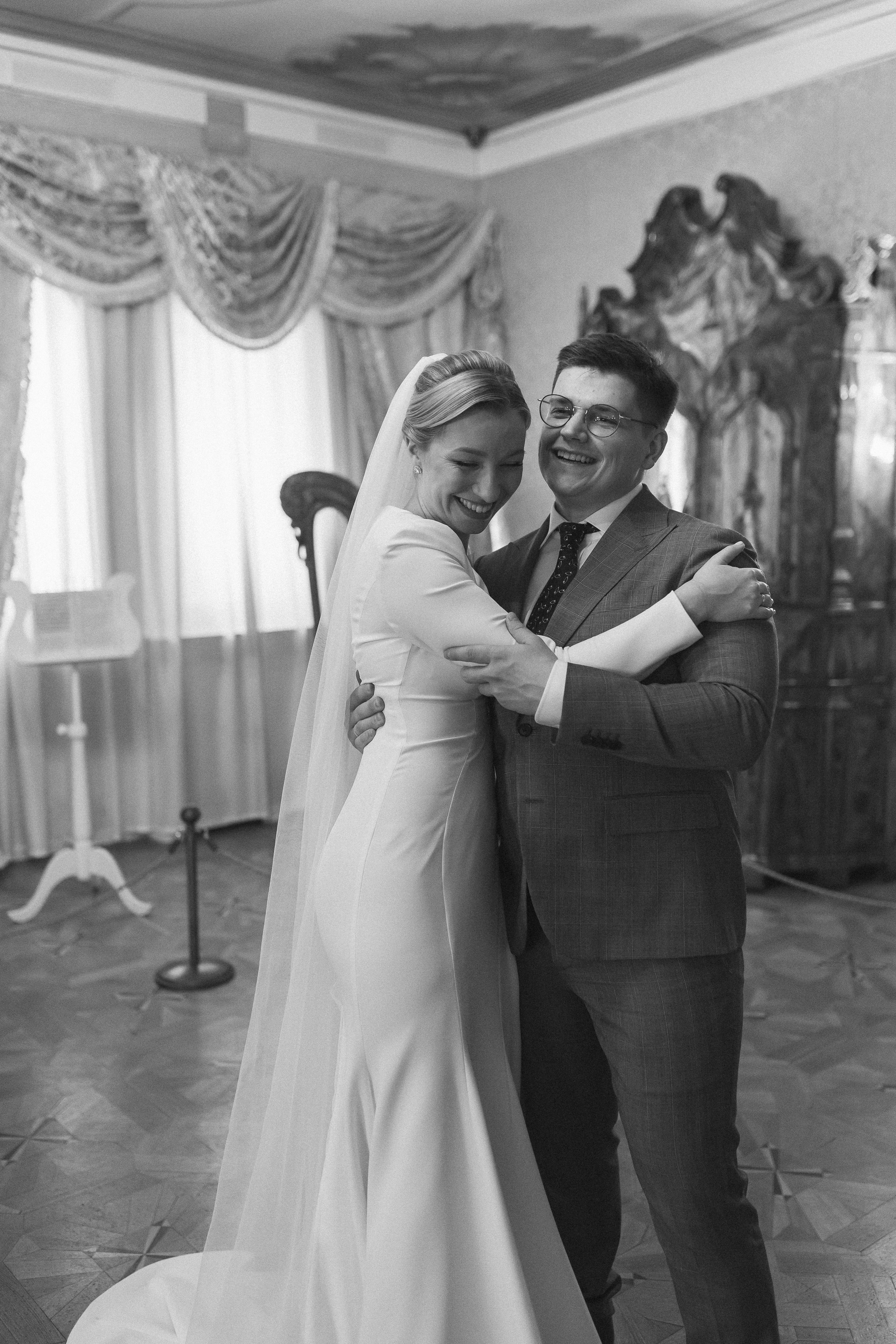 Свадебная фотосессия в Коломенском. Дворец царя Алексея Михайловича. Свадебный фотограф в Москве Мария Крош