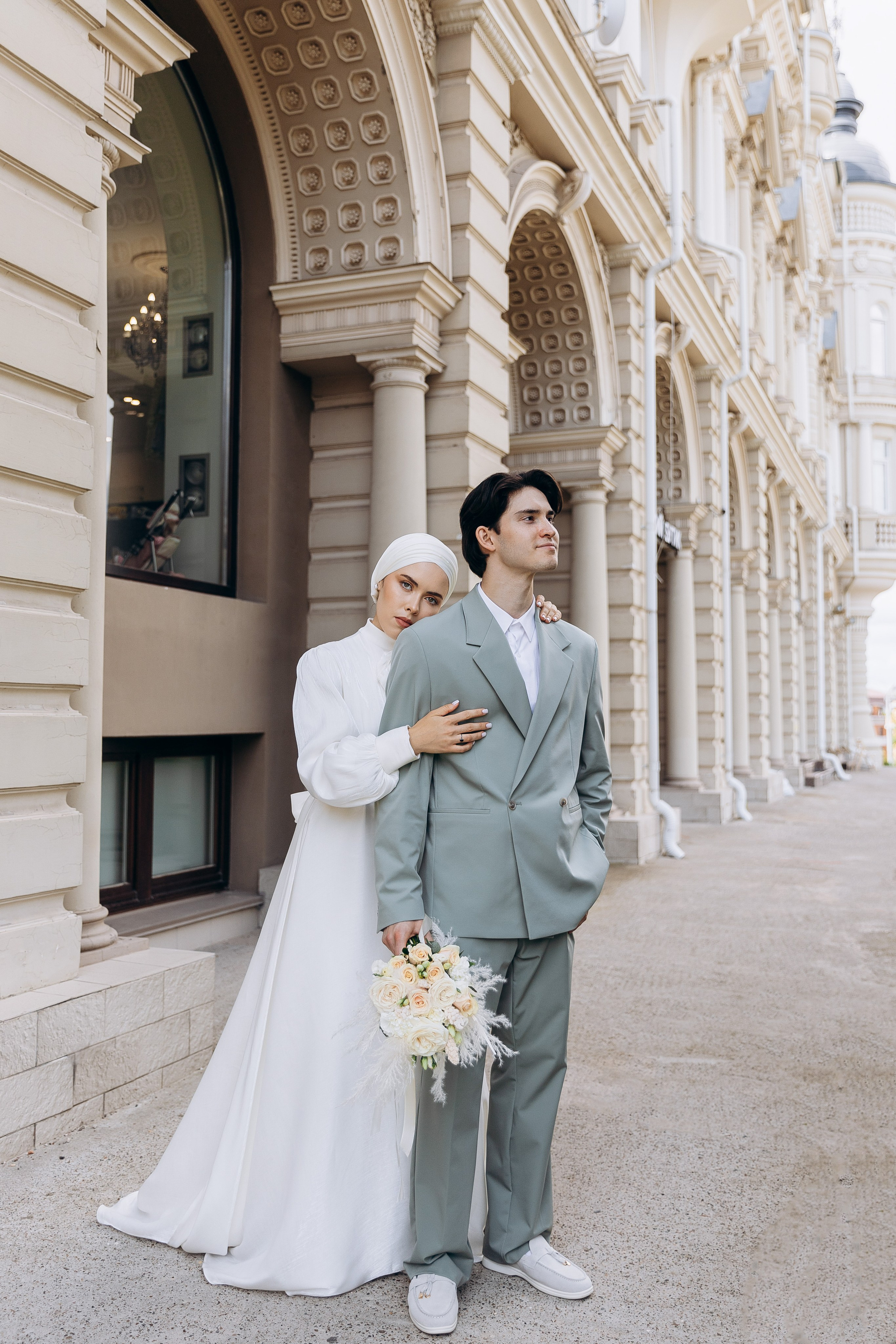 Фотограф на никах для фотосессии в парке