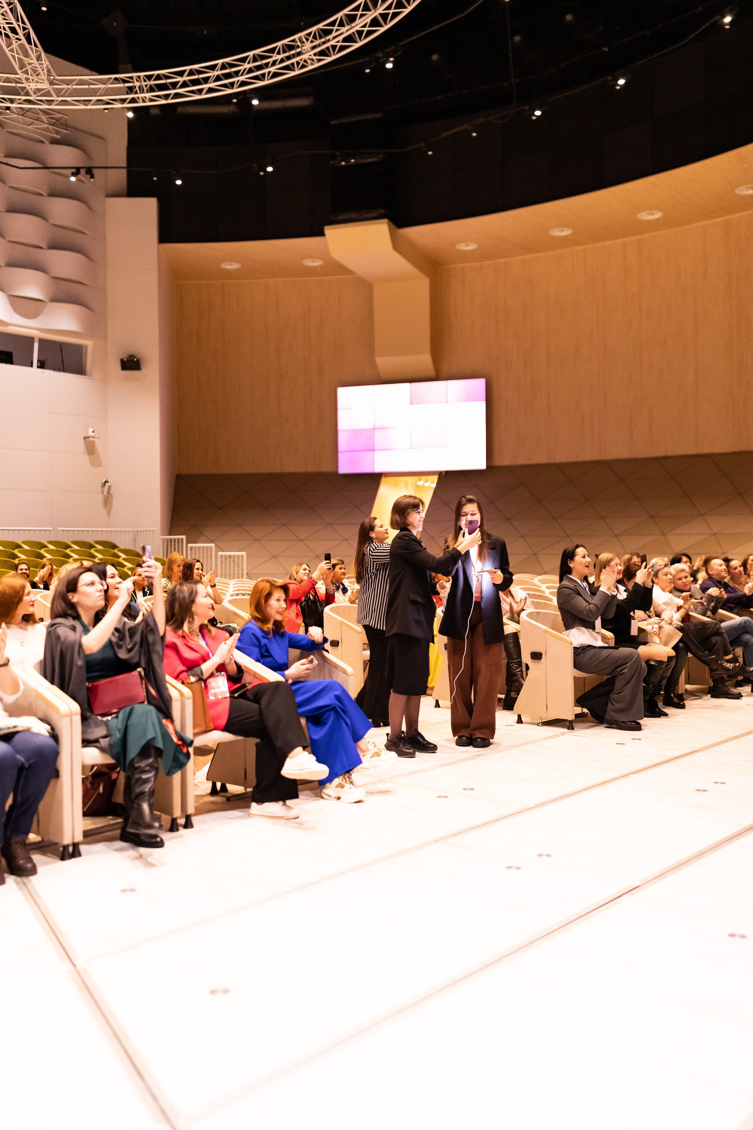 Только суть ЛИДЕР (Сколково). Сказочный фотограф для Вас и Вашей семьи