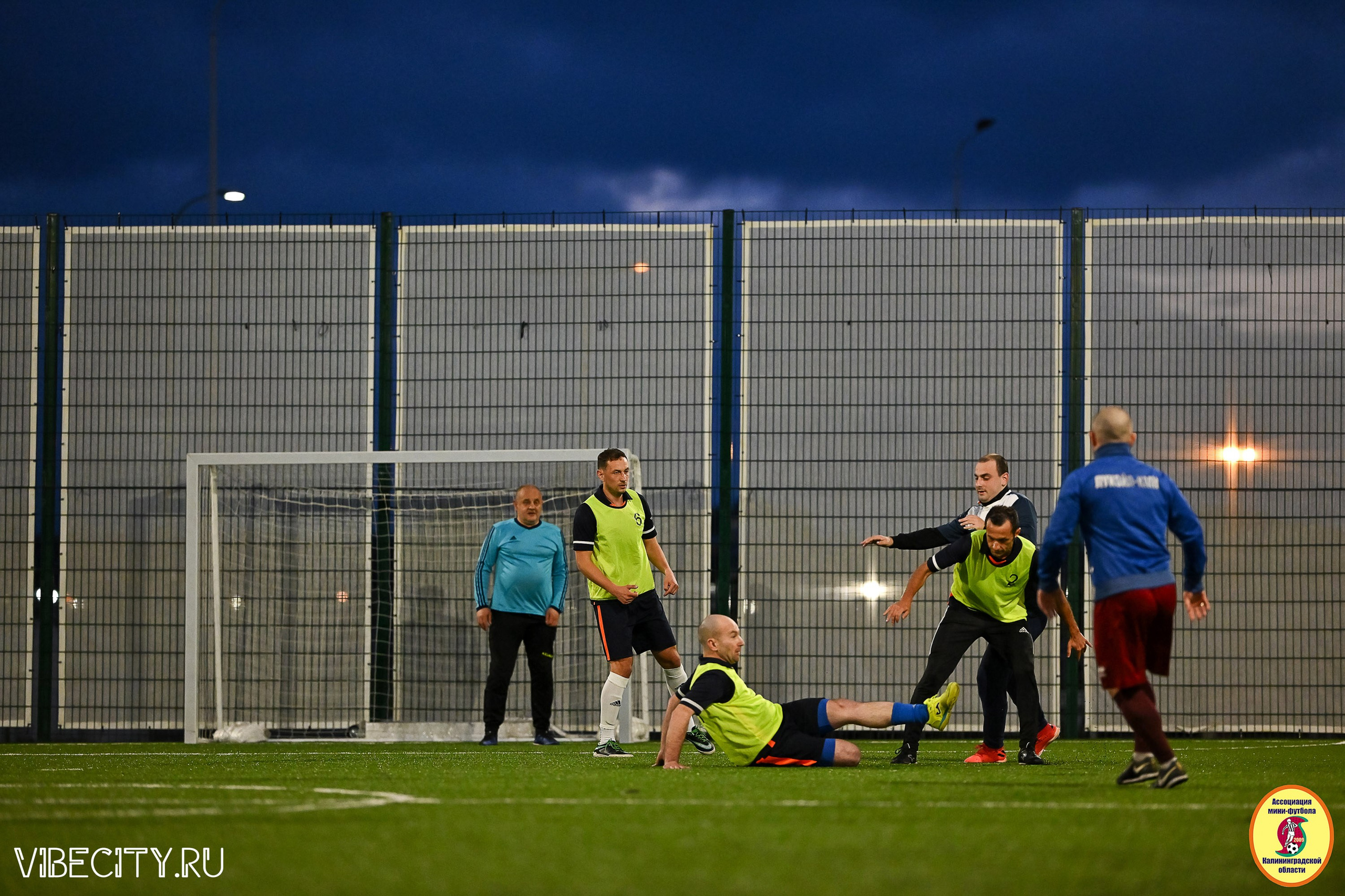 ИГРЫ МИНИ-ФУТБОЛЬНОЙ ЛИГИ. VIBECITY.RU Вайб Сити Ру Фоторепортажи Фотоотчеты Калининград