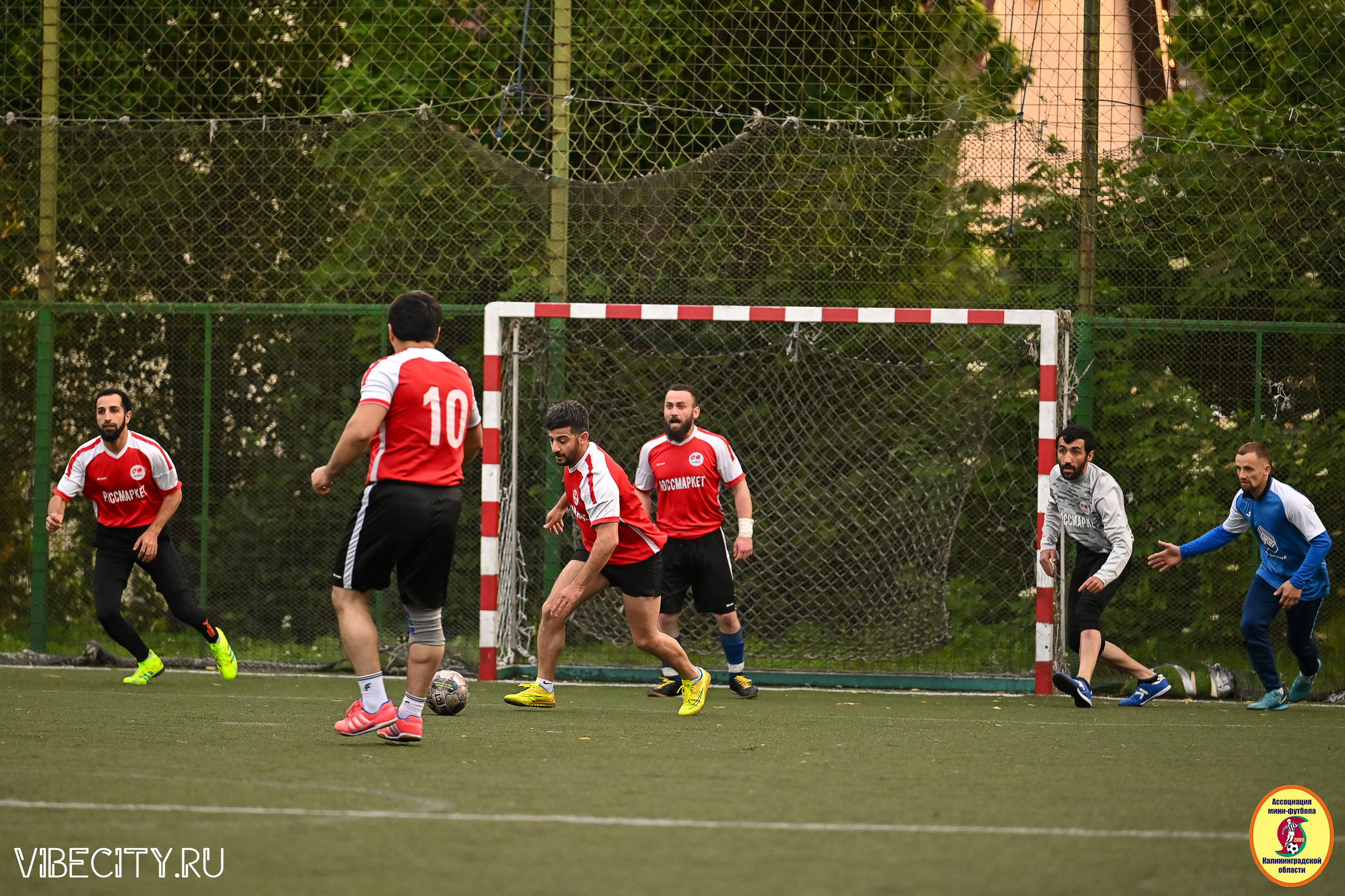 ИГРЫ МИНИ-ФУТБОЛЬНОЙ И КОРПОРАТИВНОЙ ЛИГИ. VIBECITY.RU Вайб Сити Ру Фоторепортажи Фотоотчеты Калининград
