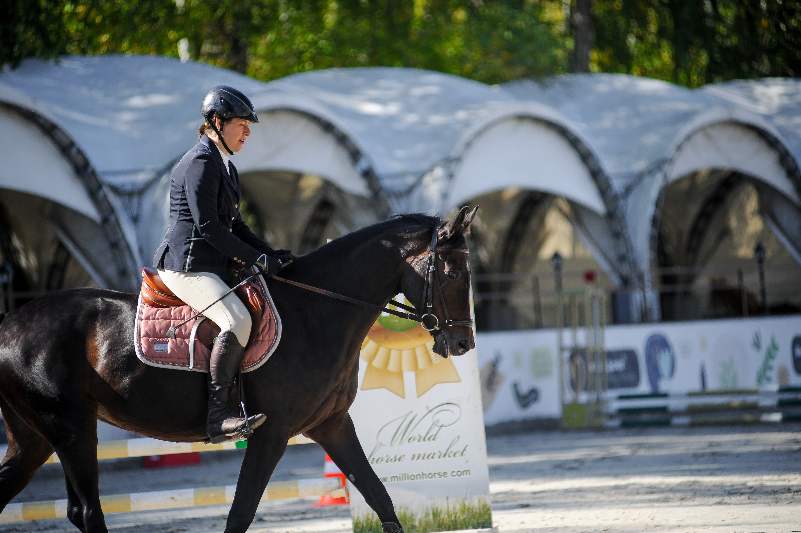 Конкур в конном клубе, репортаж Москва. Фотограф, визажист. Москва