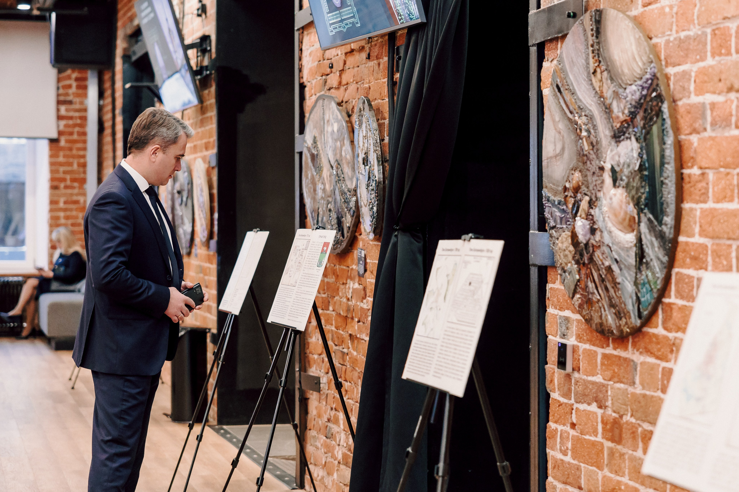 XXVI Церемония вручения премии имени В. Н. Татищева и Г. В. Де Геннина. Лёшка Варзегов — фотограф