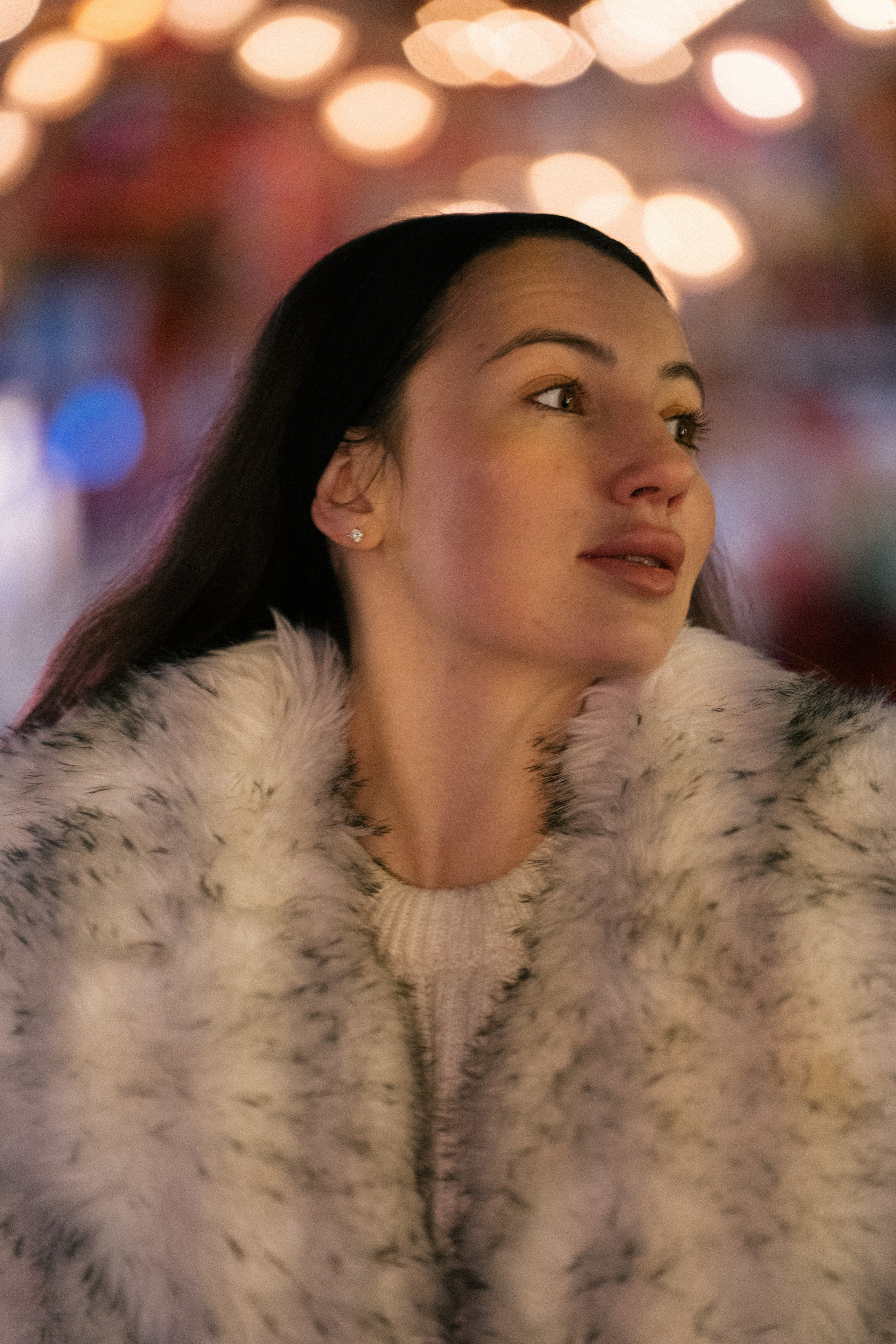 ПРОГУЛКА НА МАНЕЖНОЙ ПЛОЩАДИ ДЛЯ ДЕВУШКИ ПЕРЕД НОВЫМ ГОДОМ (НОВОГОДНЯЯ ФОТОСЕССИИЯ НА МАНЕЖНОЙ ПЛОЩАДИ). Профессиональный фотограф, Санкт-Петербург — Виктория Богомолова