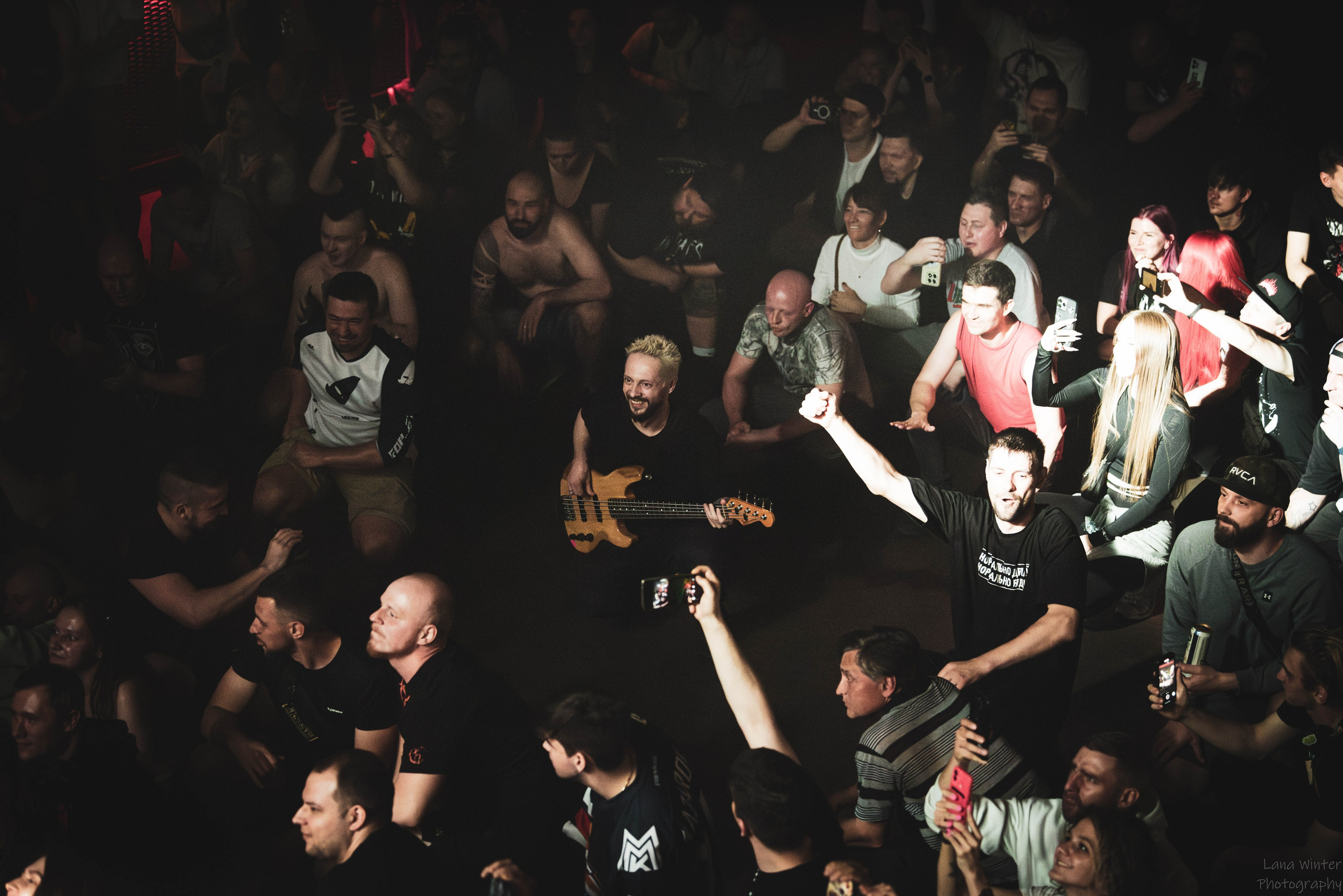 7000$ (29 июня 2025 года, Москва, клуб Урбан). Фотограф Светлана Блинова, Москва и Московская область