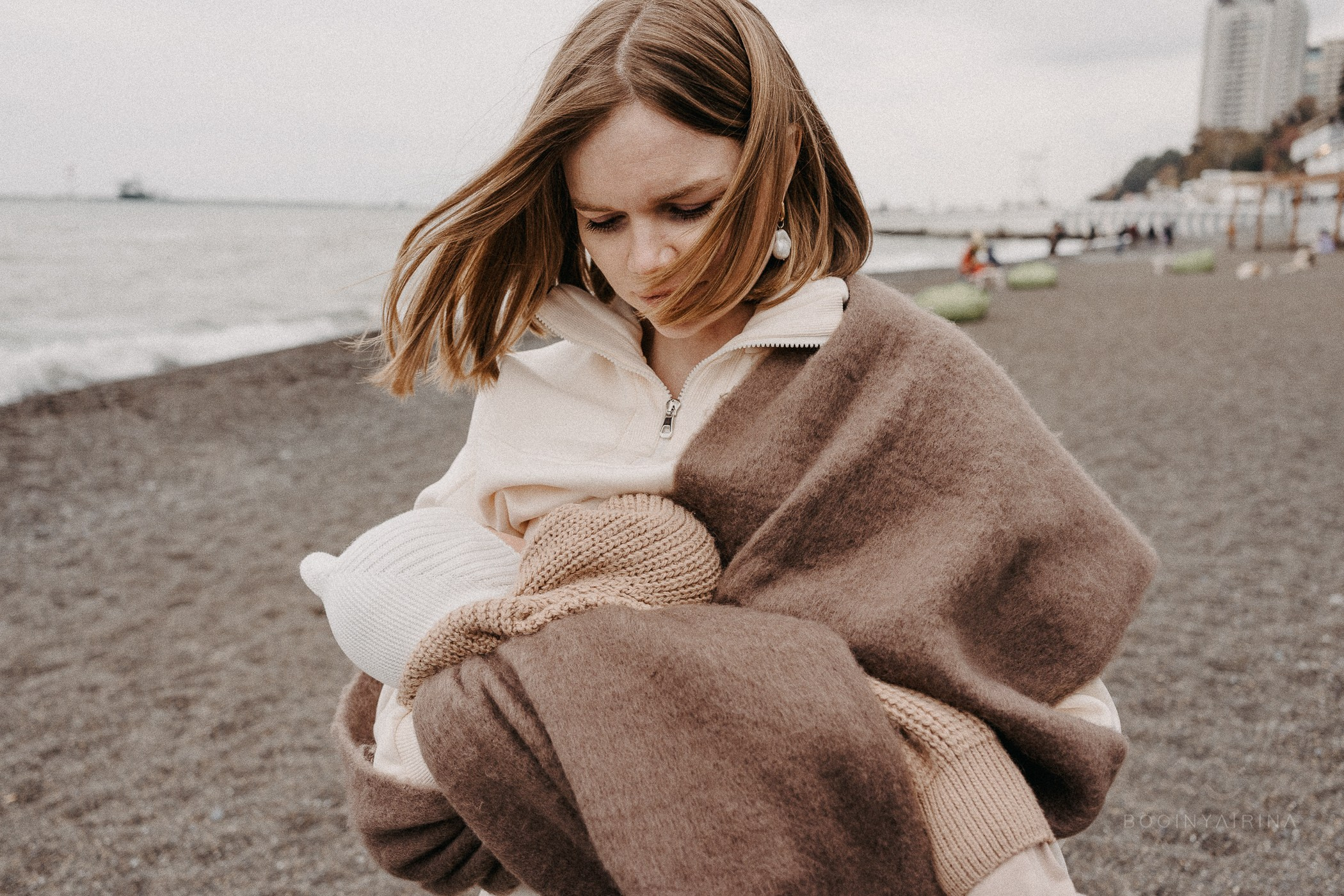 Семейная фотосессия прогулка на море. Фотограф на роды Москва. Фотограф новорожденных Москва