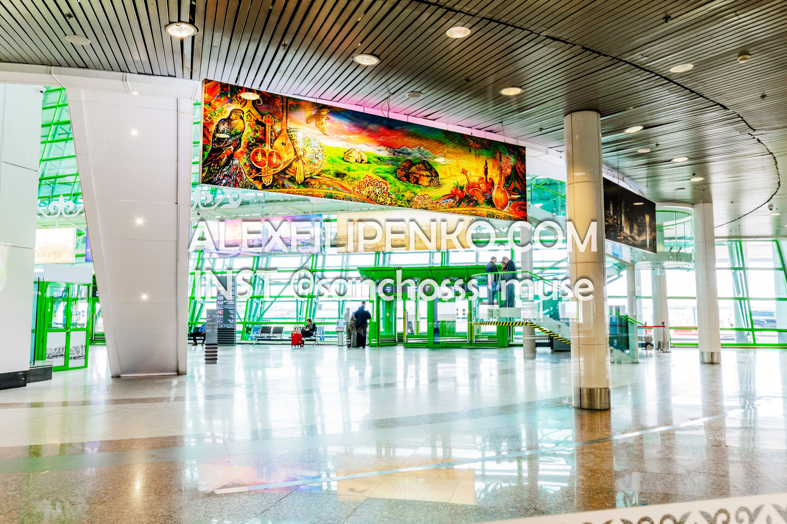 Фотосъемка для рекламного оператора MYD Production в Аэропорту Астаны. Фотограф интерьера недвижимости и архитектуры в Астане