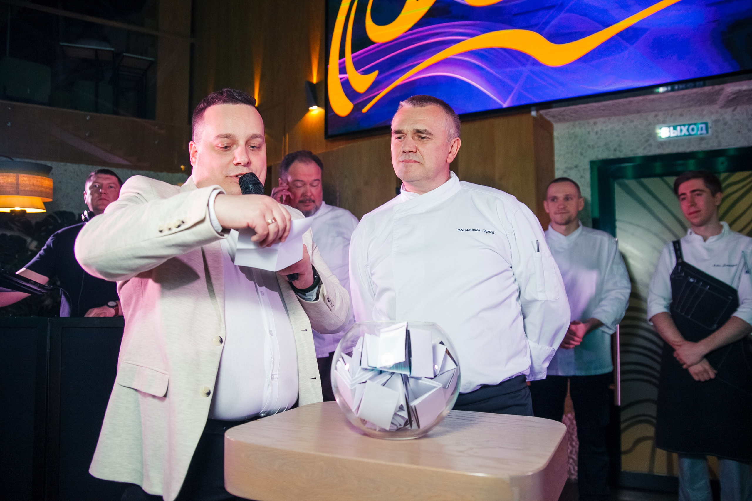 Гастроужин в ресторане Река с Шефповаром Владиславом Пискуновым. Свадебный и детский фотограф в Волгограде Слава Белов