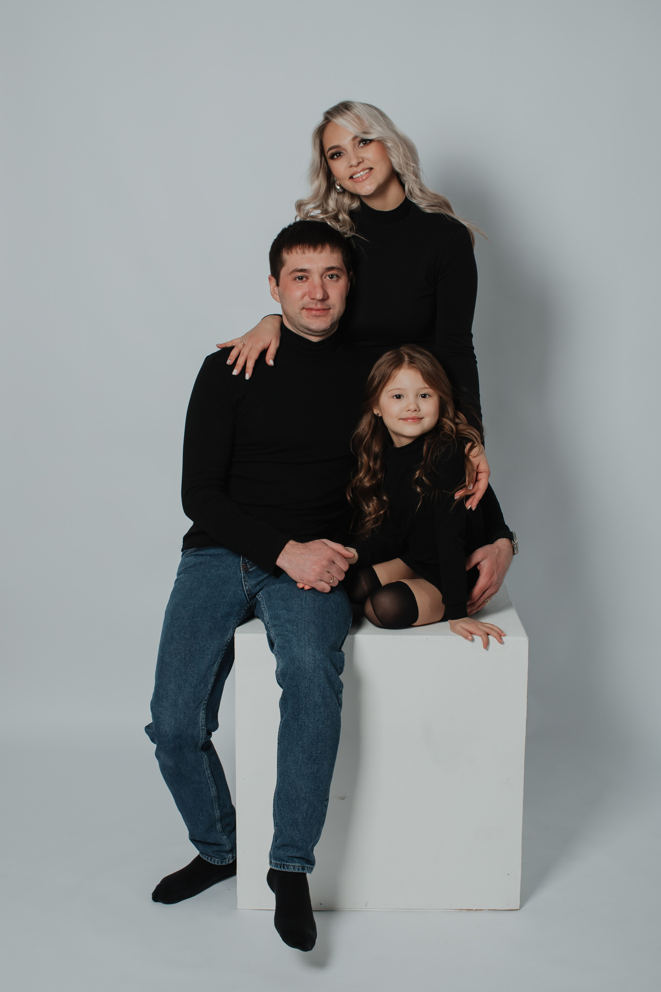 Александр, Ксения и Алина. Фотограф Arina Elatova