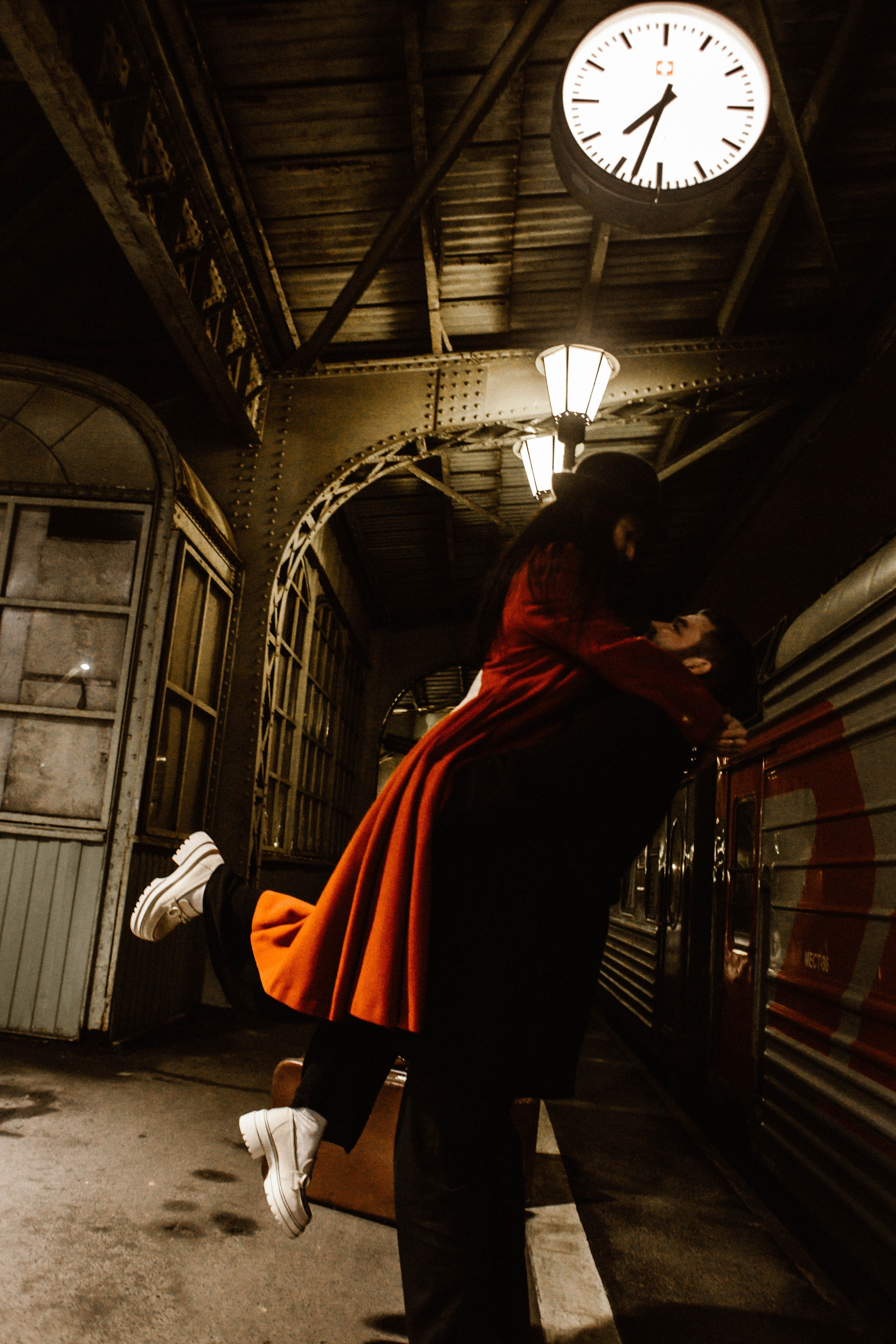 Витебский вокзал. Варя + Сергей. Фотограф в Нижнем Новгороде