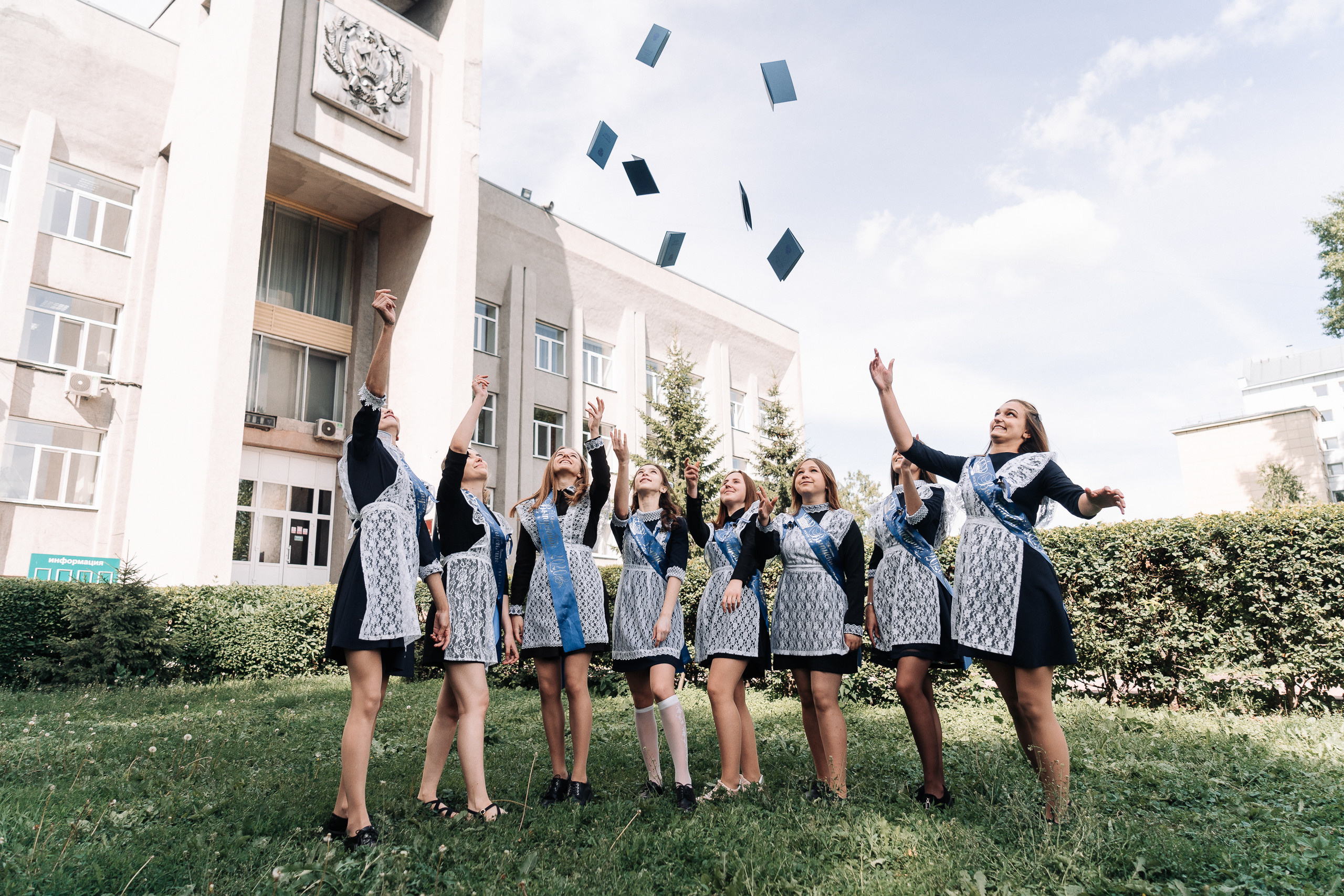 Фотосъёмка 9-11 класс. Выпускные альбомы в Томской области. Видеосъёмка на выпускной