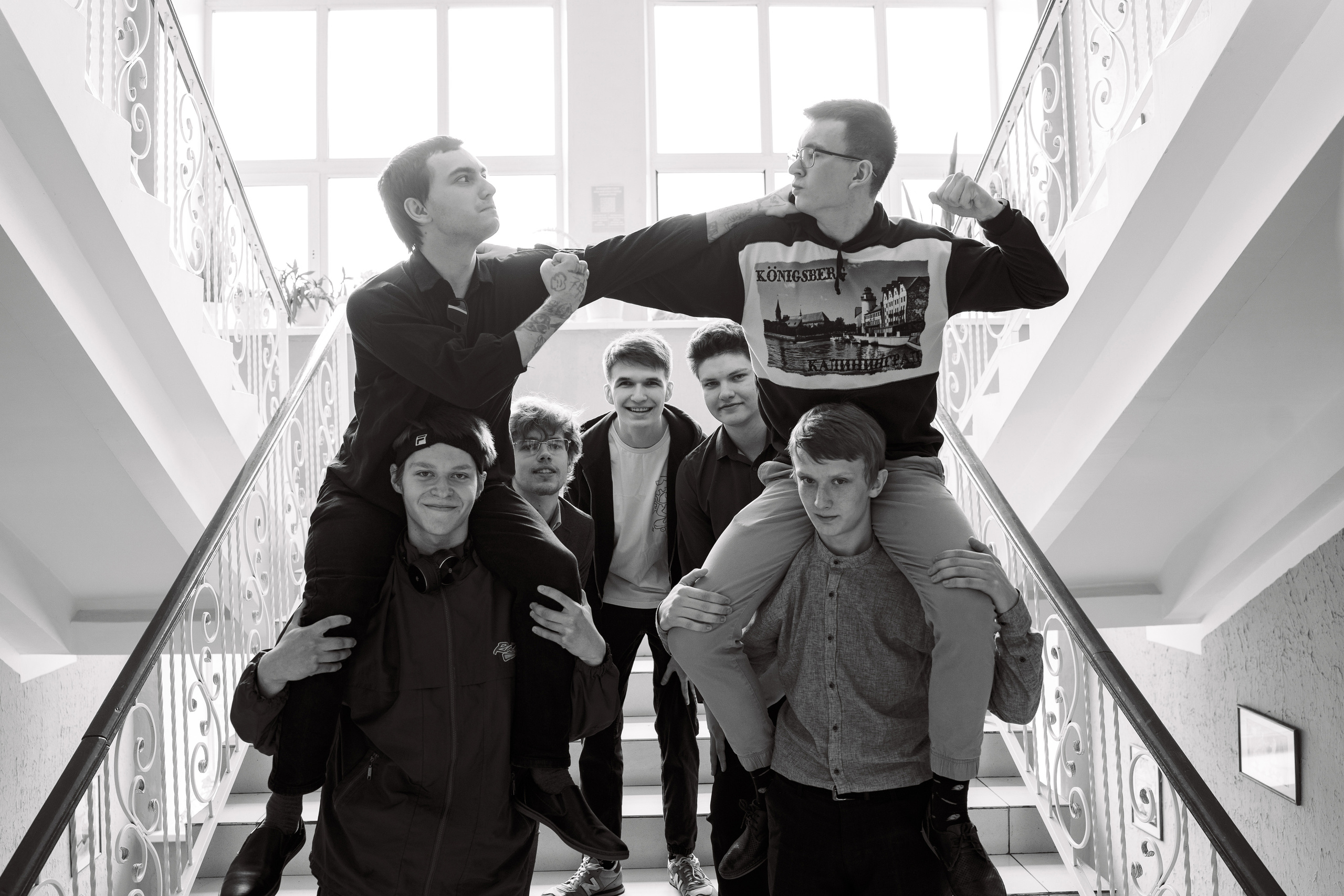 Фотосъёмка 9-11 класс. Выпускные альбомы в Томской области. Видеосъёмка на выпускной