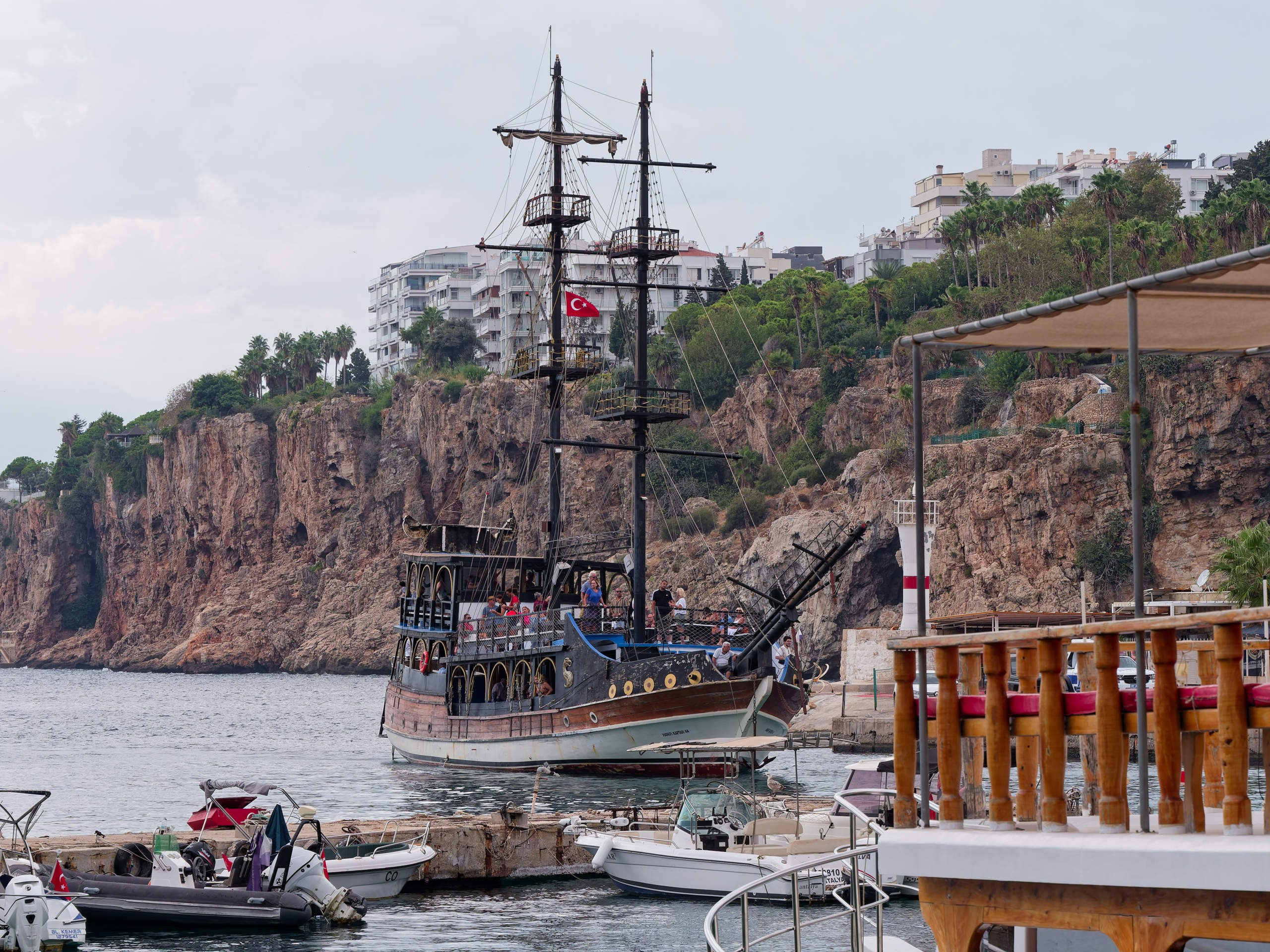 Анталия 2025, стрит-фото. Избранные фотографии