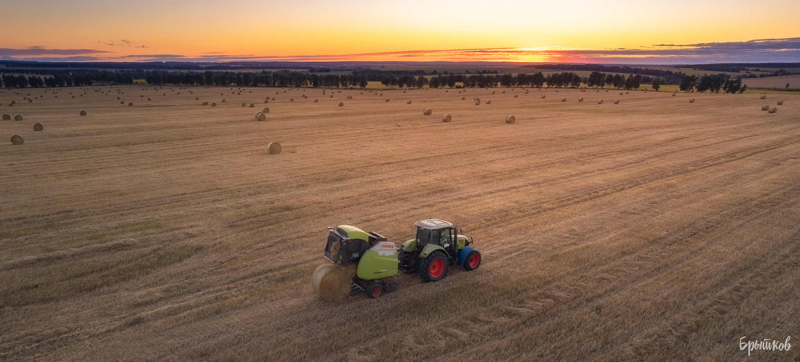 Поля. Сено в кругляшах. Николай Брытков — фотограф в Туле