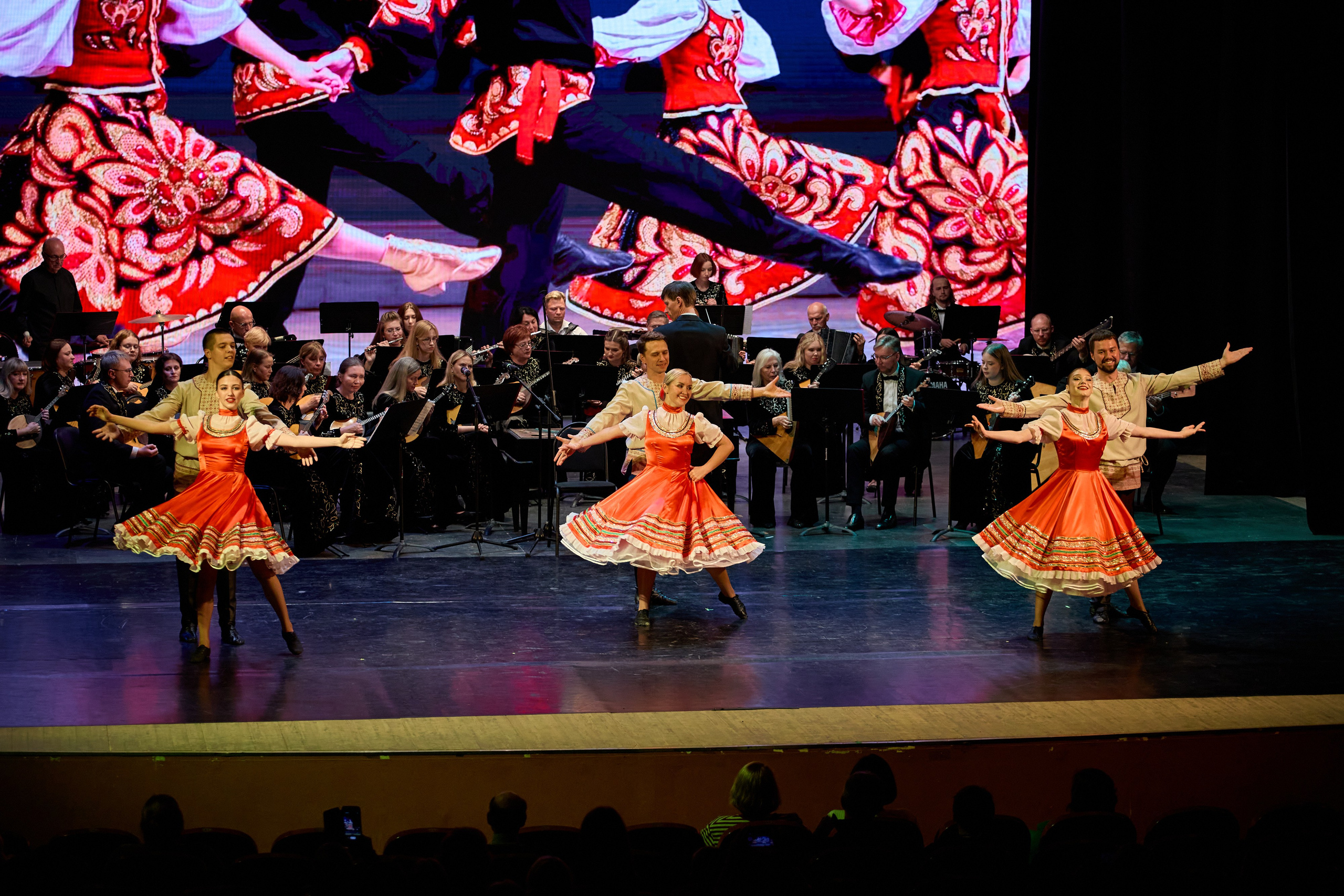 Филармония «Вокруг света в ритме танца». Фотограф Илья Прохоров в Кирове