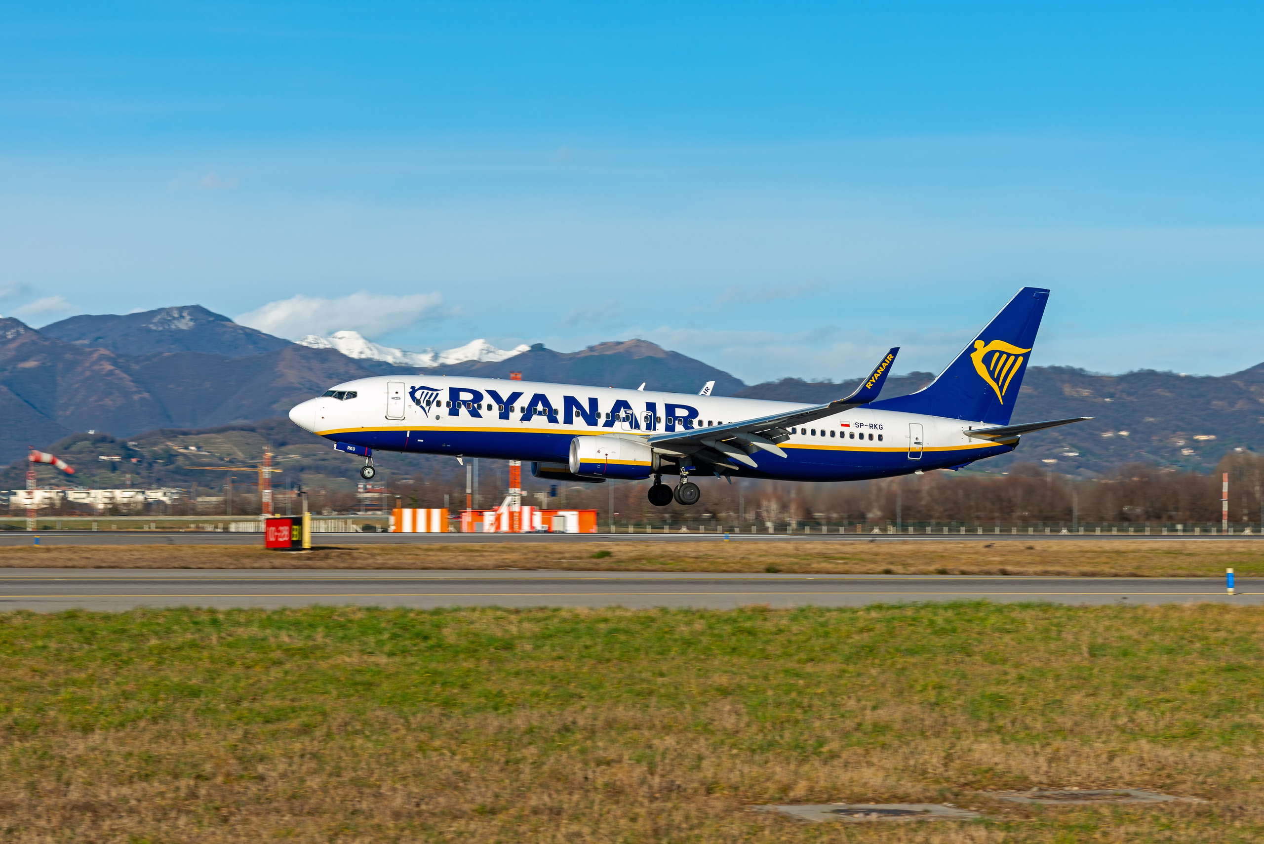 Авиация: самолеты, вертолеты, небесные зарисовки. От прошлого к будущему авиации через фотографию