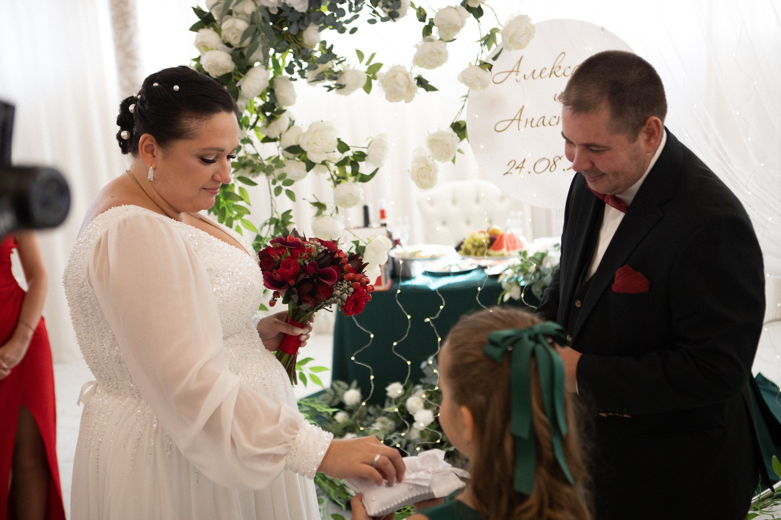 Выездная регистрация бракосочетание. Свадебный ведущий в Москве Саксофон на свадьбу