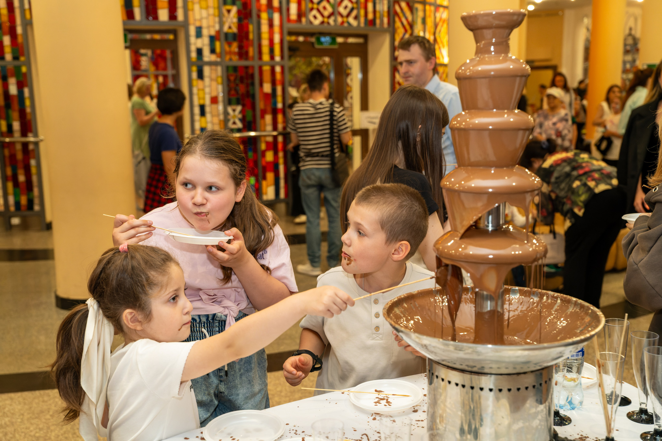 Съёмка благотворительного спектакля «Новая история деревянного мальчика». «Студия DRONAVT`s» — видеосъёмка и фотография г. Москва
